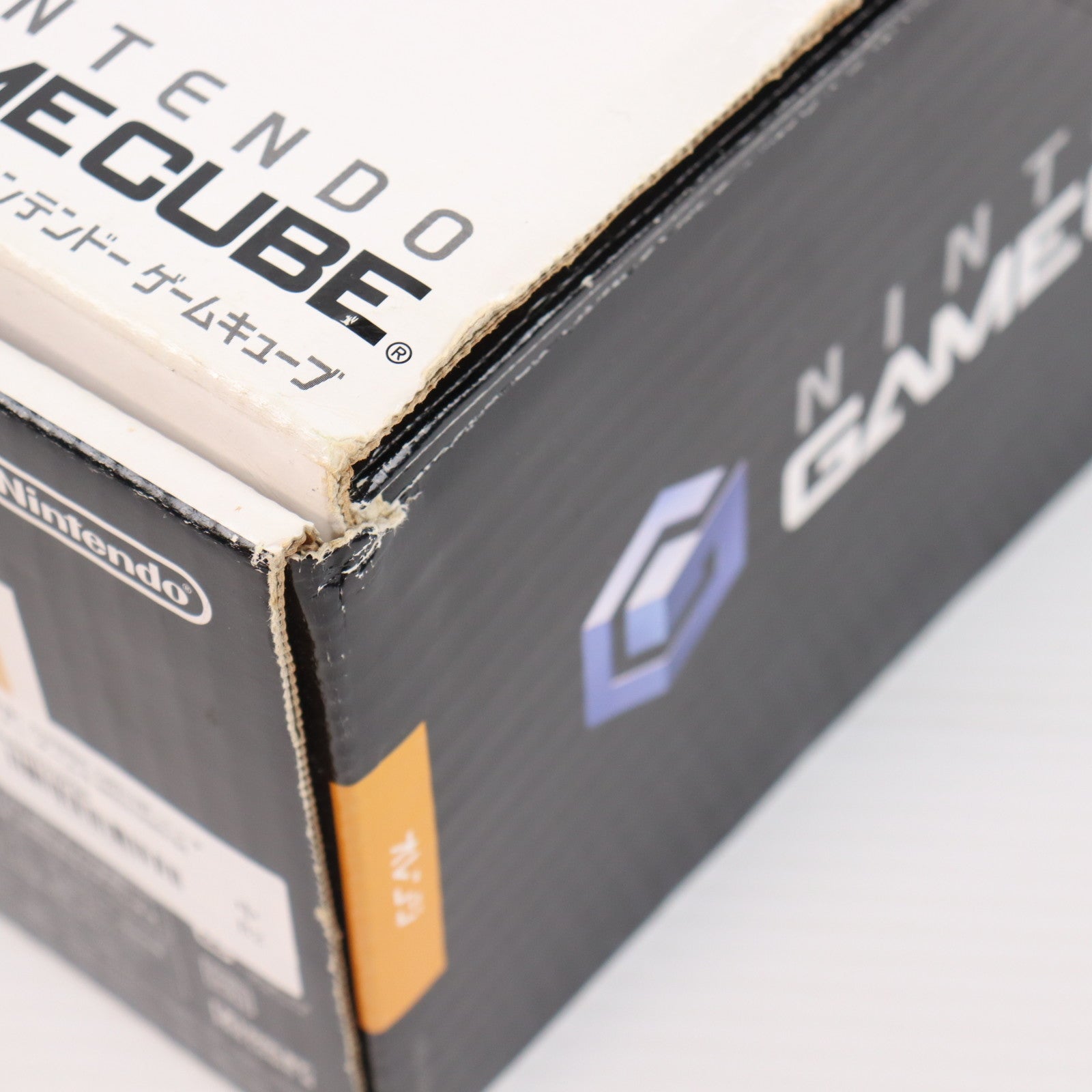 【中古即納】[GC] (本体) NINTENDO GAMECUBE(ニンテンドー ゲームキューブ) オレンジ 任天堂(DOL-SOA)(20011121)