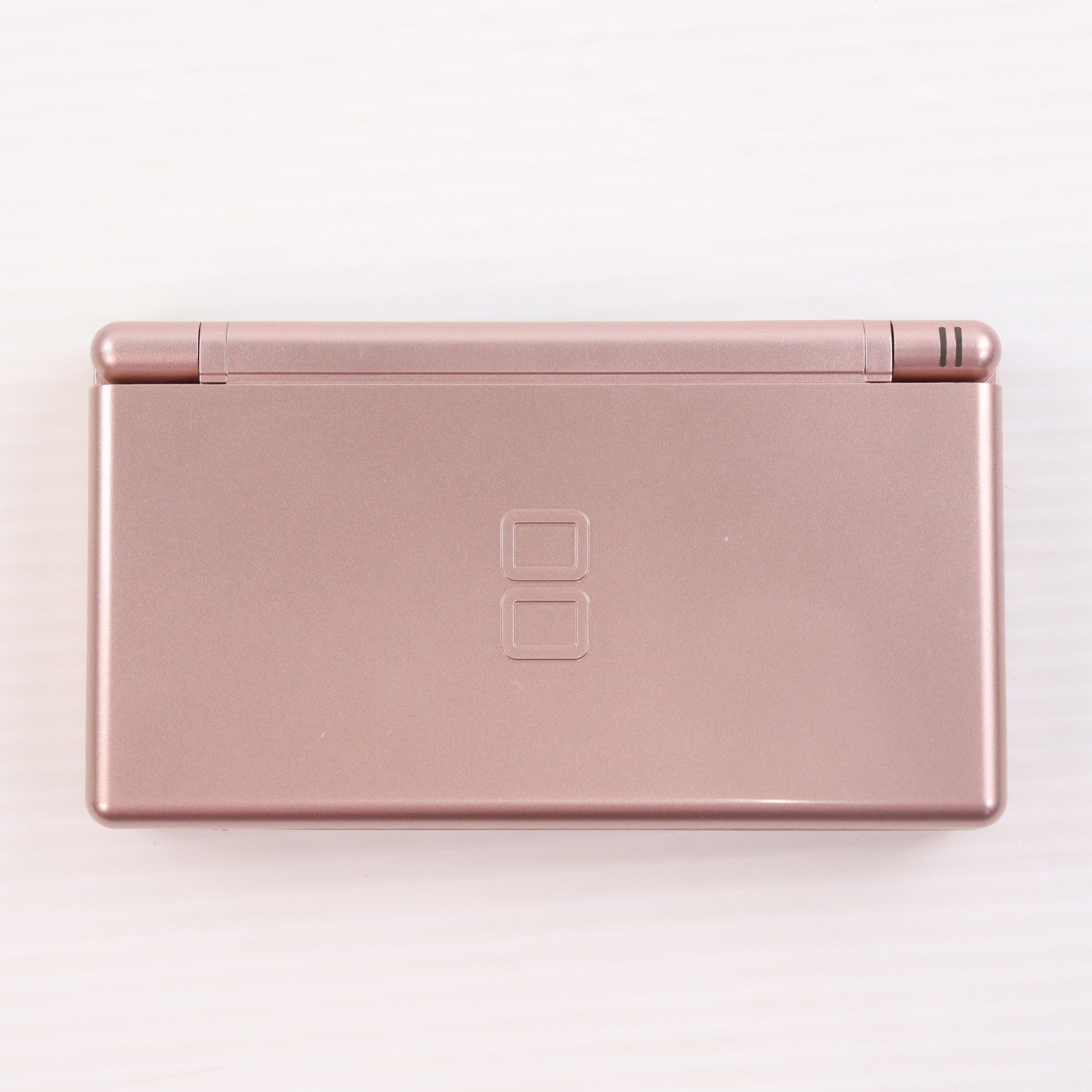 【中古即納】[NDS] (本体) ニンテンドーDS Lite(ライト) メタリックロゼ 任天堂(USG-S-ZPA)(20070623)