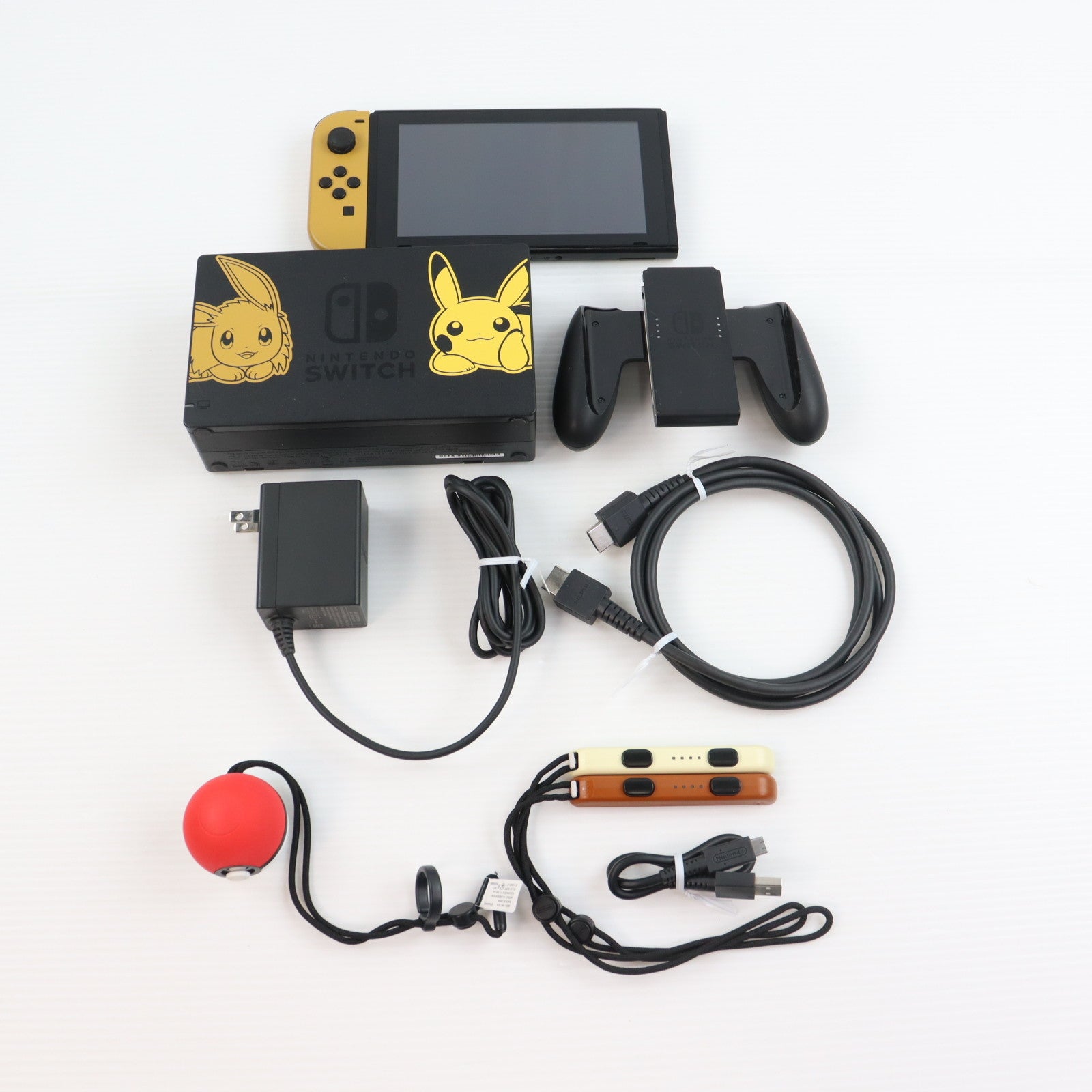 【中古即納】[Switch] (本体)(ソフト無し) Nintendo Switch(ニンテンドースイッチ) ポケットモンスター Let's Go! イーブイセット(モンスターボール Plus付き) 任天堂(HAC-S-KFAGB)(20181116)