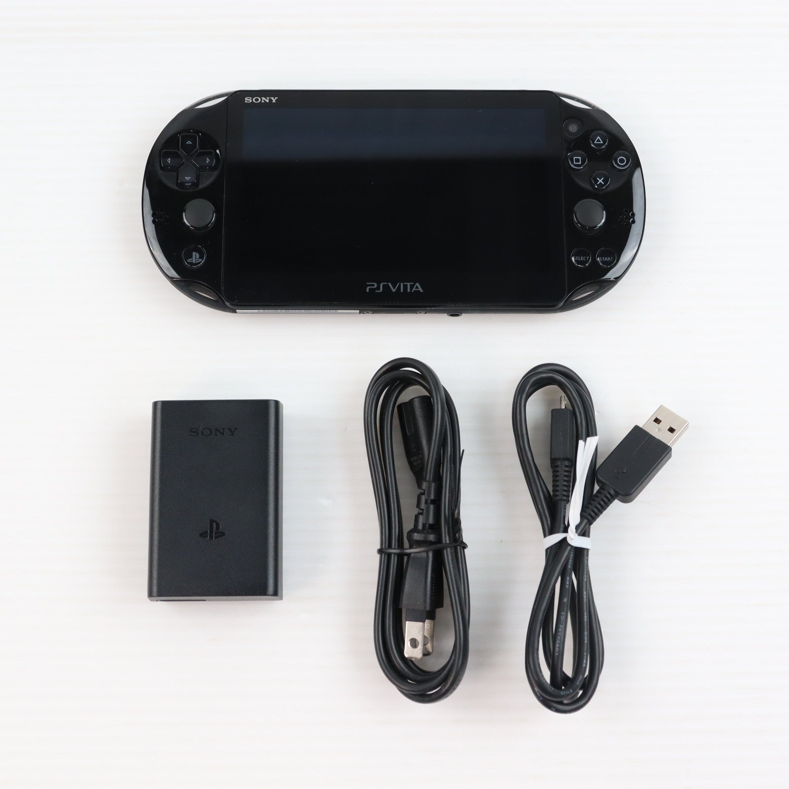 【中古即納】[PSVita] (本体) PlayStation Vita(プレイステーション ヴィータ) Wi-Fiモデル ブラック SCE(PCH-2000ZA11)(20131010)