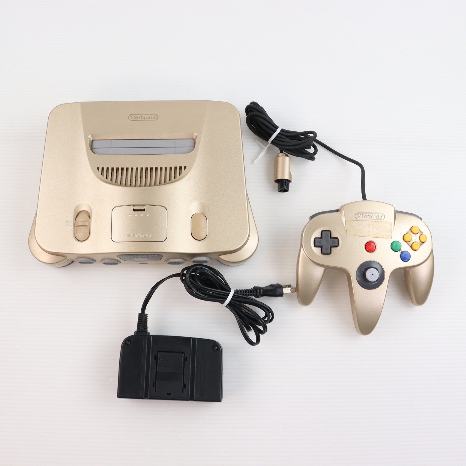 【中古即納】[N64] (本体) トイザラス限定 NINTENDO64(ニンテンドウ64/ニンテンドー64) ゴールド 任天堂(NUS-001)(19981231)