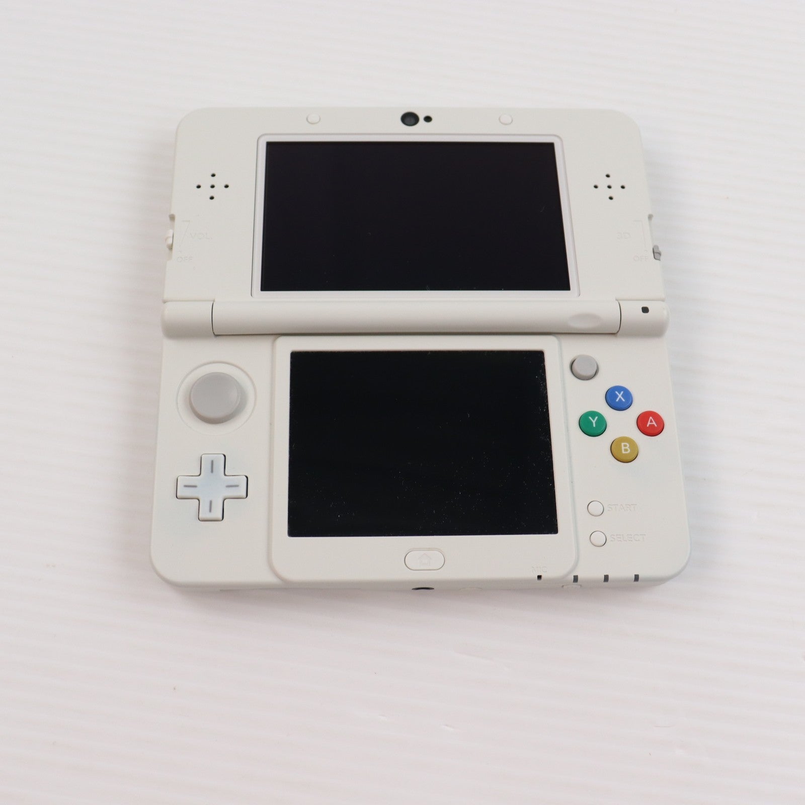 【中古即納】[3DS] (本体) Newニンテンドー3DS ホワイト 任天堂(KTR-S-WAAA)(20141011)