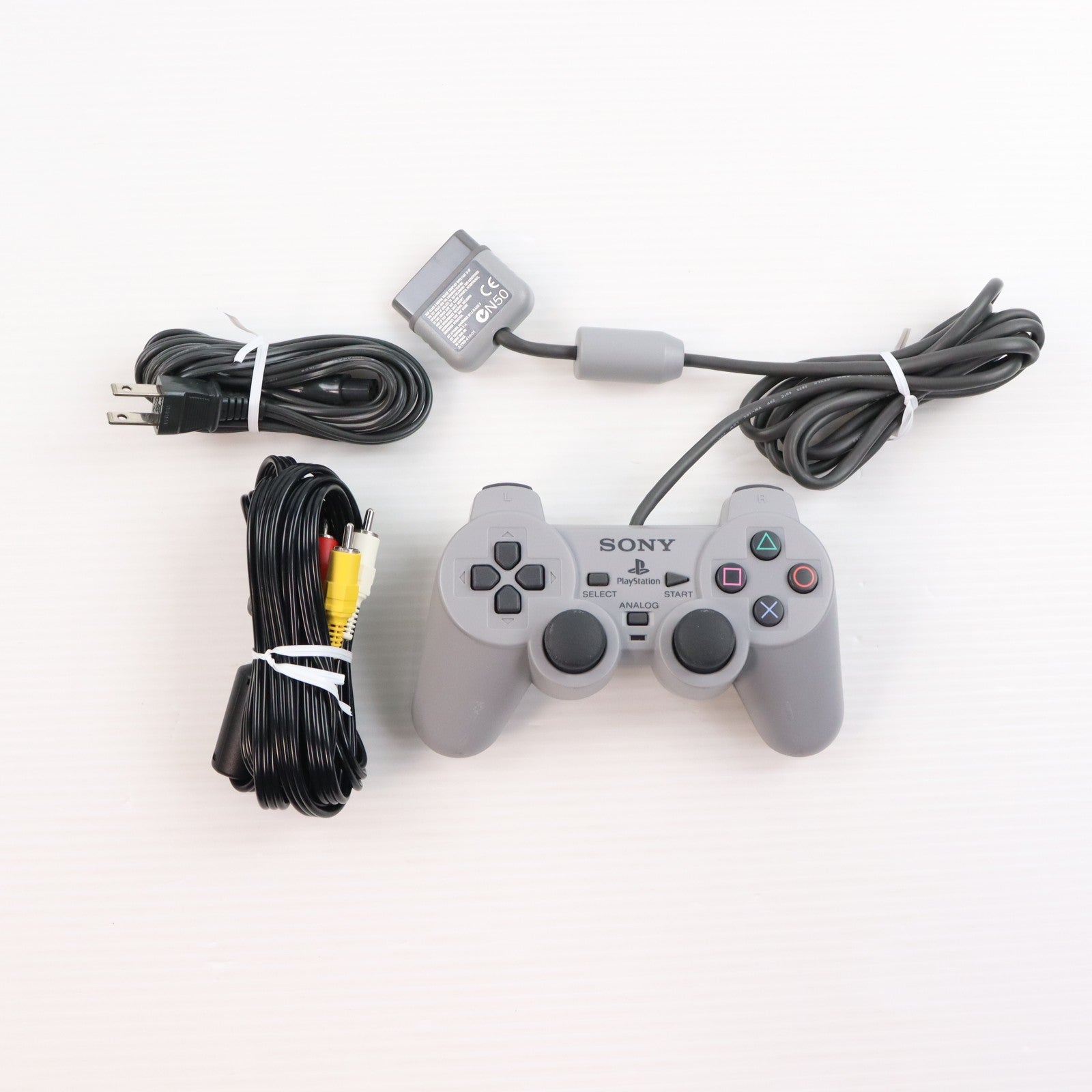 【中古即納】[PS] (本体) PlayStation(プレイステーション) SCE(SCPH-7500)(19981231)