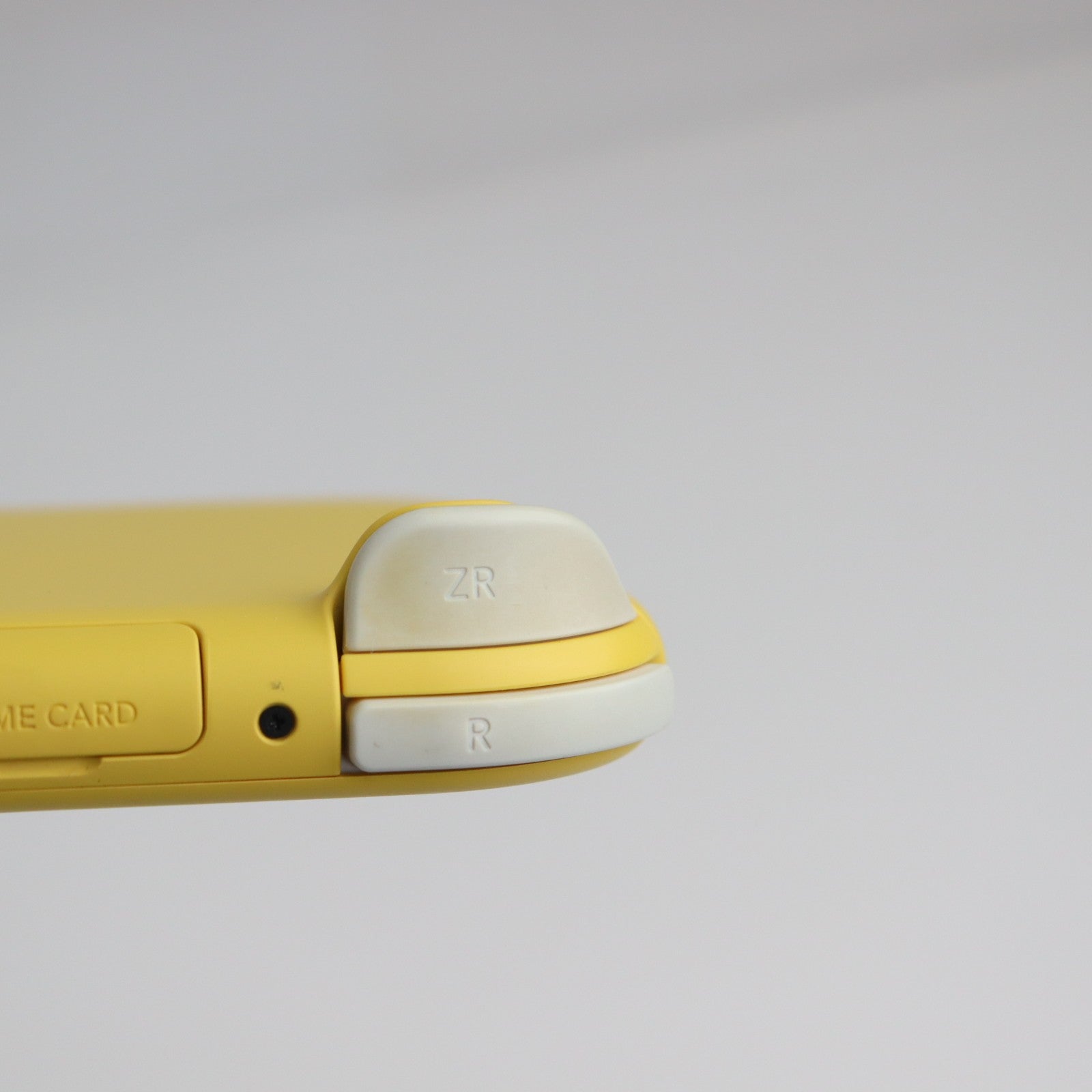 【中古即納】[Switch] (本体) Nintendo Switch Lite(ニンテンドースイッチライト) イエロー 任天堂(HDH-S-YAZAA)(20190920)