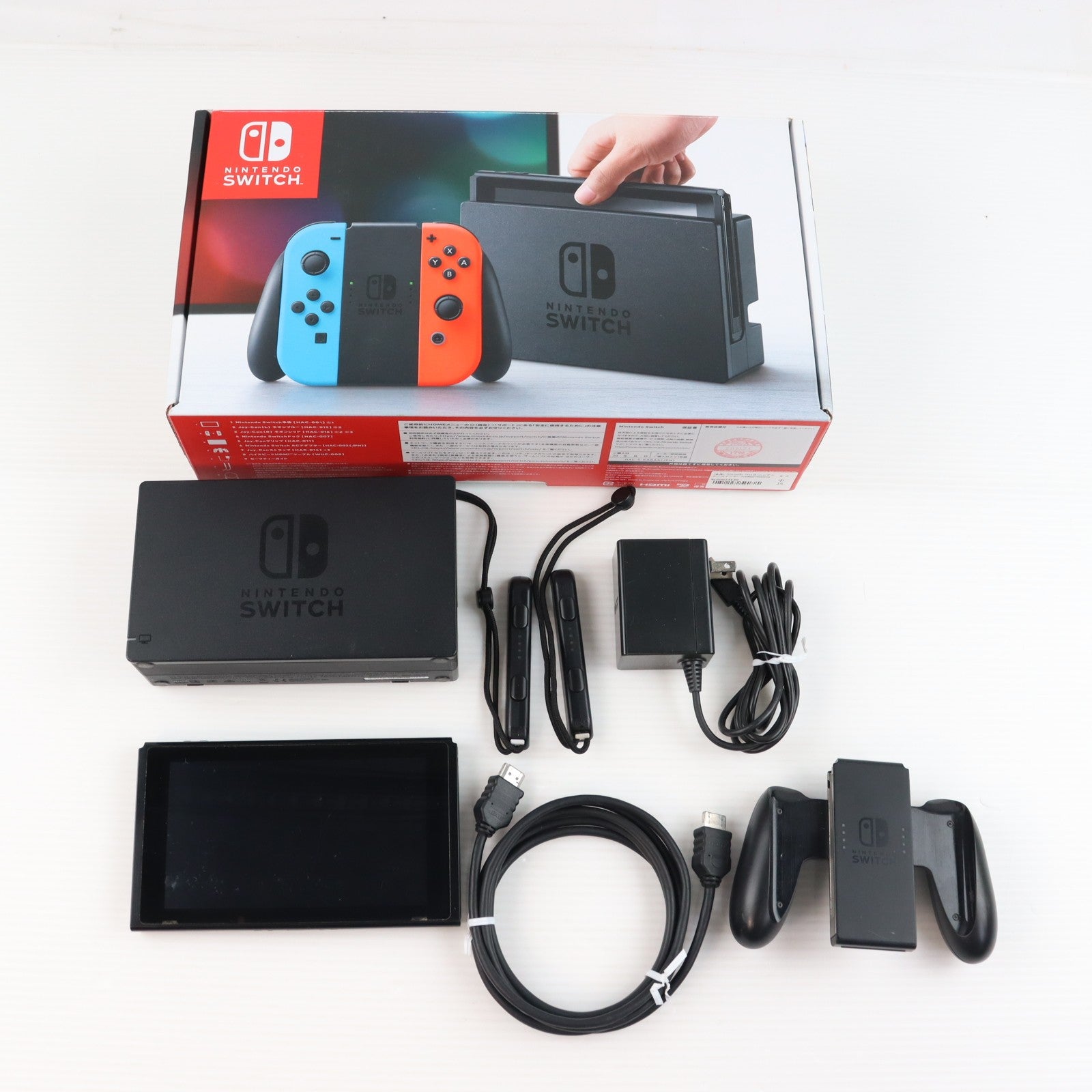 【中古即納】[Switch] (本体) Nintendo Switch(ニンテンドースイッチ) Joy-Con(L) ネオンブルー/R ネオンレッド 任天堂(HAC-S-KABAA)(20170303)