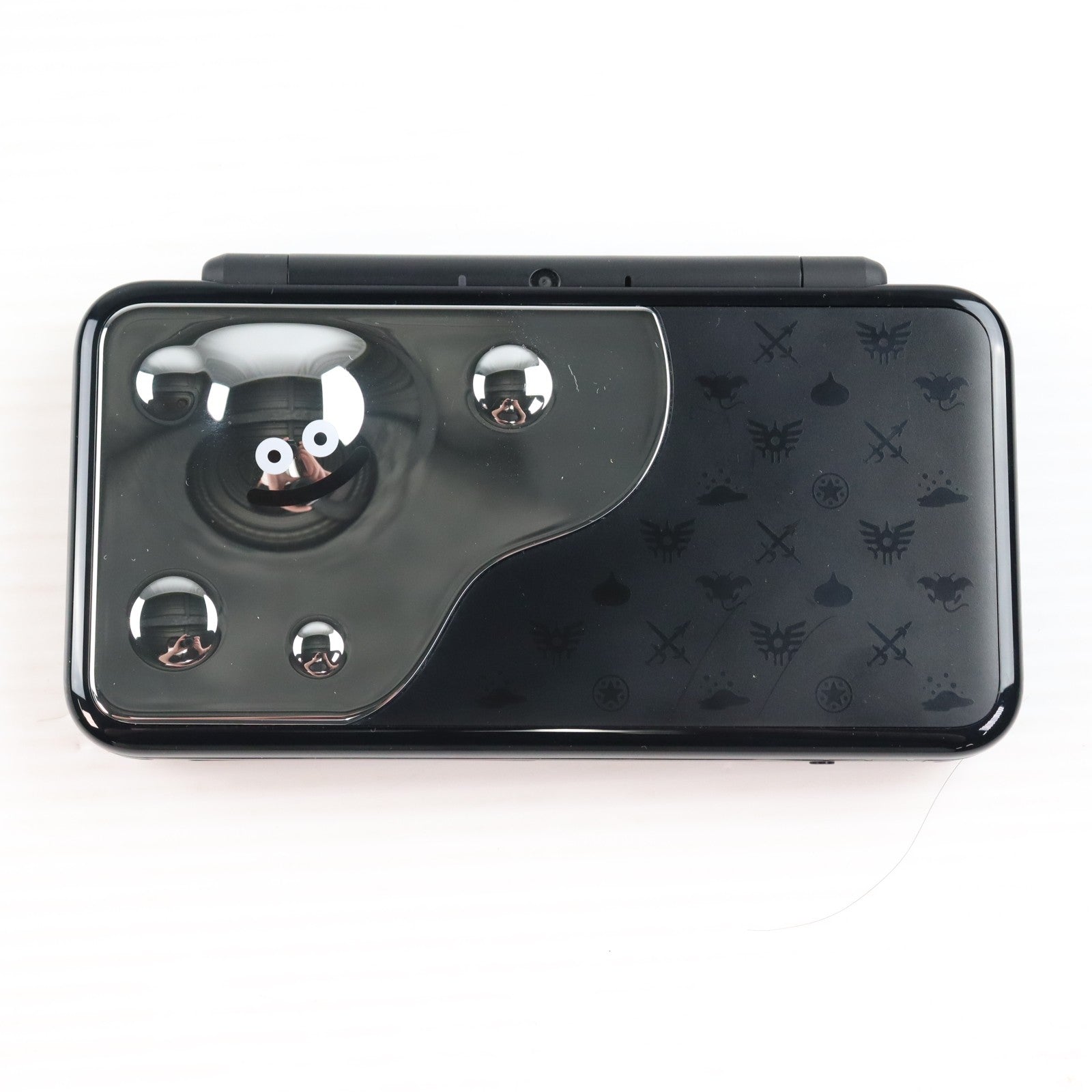 【中古即納】[3DS] (本体) Newニンテンドー2DS LL ドラゴンクエスト はぐれメタルエディション 任天堂(JAN-S-KBCA)(20170729)