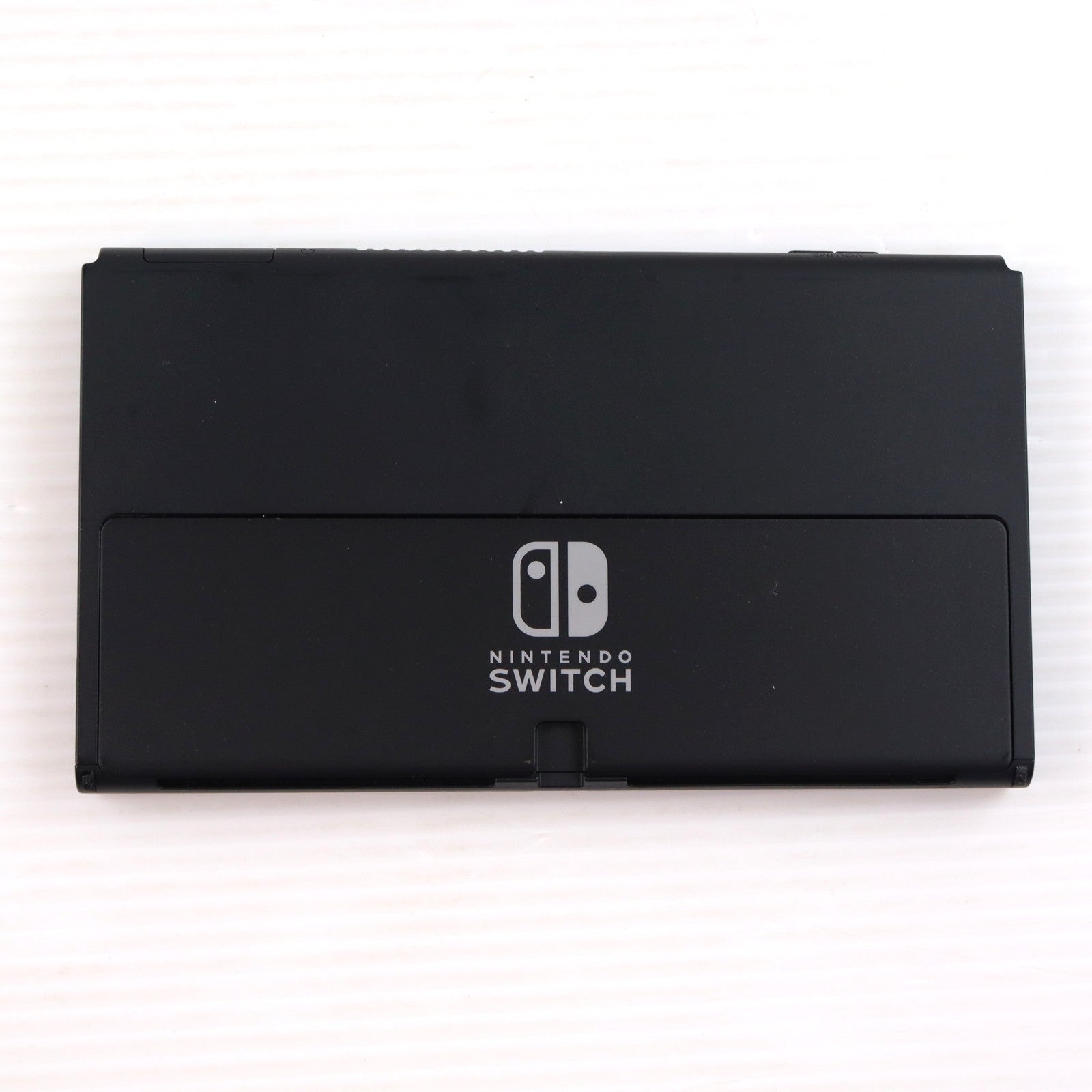 【中古即納】[Switch] (本体) Nintendo Switch(ニンテンドースイッチ) 有機ELモデル Joy-Con(L)/R ホワイト 任天堂(HEG-S-KAAAA)(20211008)