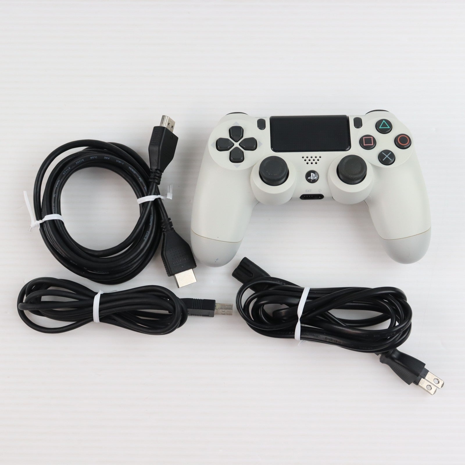 【中古即納】[PS4] (本体) PlayStation 4(プレイステーション4) グレイシャー・ホワイト HDD500GB SIE(CUH-2100AB02)(20170729)