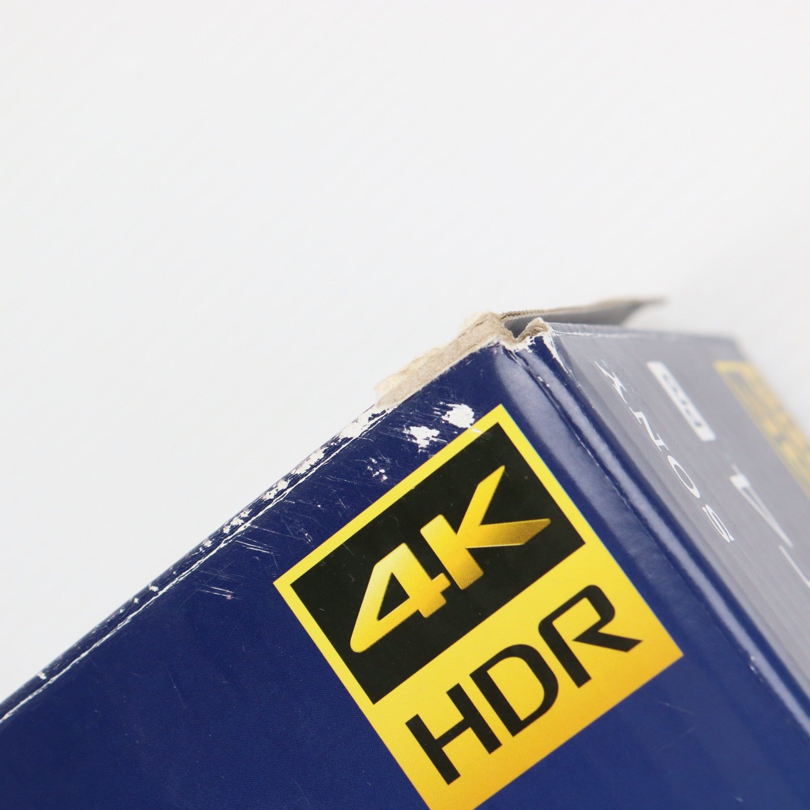 【中古即納】[PS4] (本体) PlayStation 4 Pro(プレイステーション4 プロ) グレイシャー・ホワイト 1TB SIE(CUH-7100BB02)(20180308)
