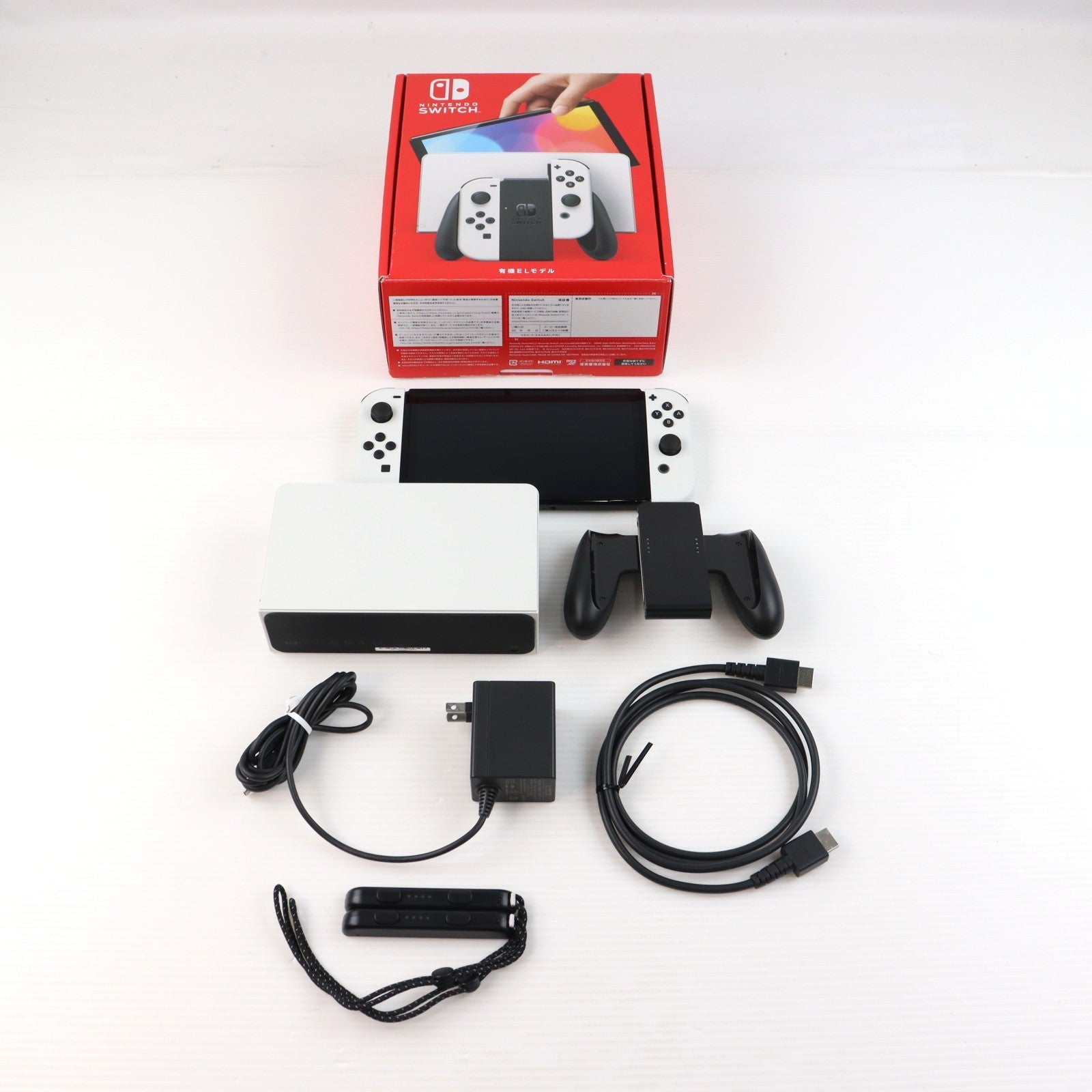 【中古即納】[Switch] (本体) Nintendo Switch(ニンテンドースイッチ) 有機ELモデル Joy-Con(L)/R ホワイト 任天堂(HEG-S-KAAAA)(20211008)