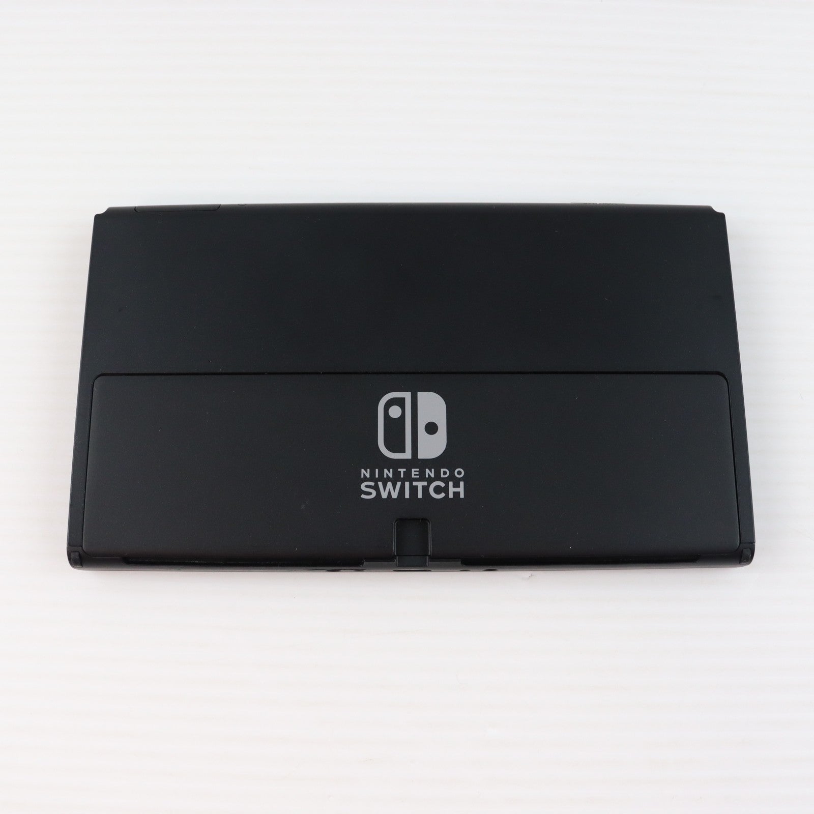 【中古即納】[Switch] (本体) Nintendo Switch(ニンテンドースイッチ) 有機ELモデル Joy-Con(L)/R ホワイト 任天堂(HEG-S-KAAAA)(20211008)
