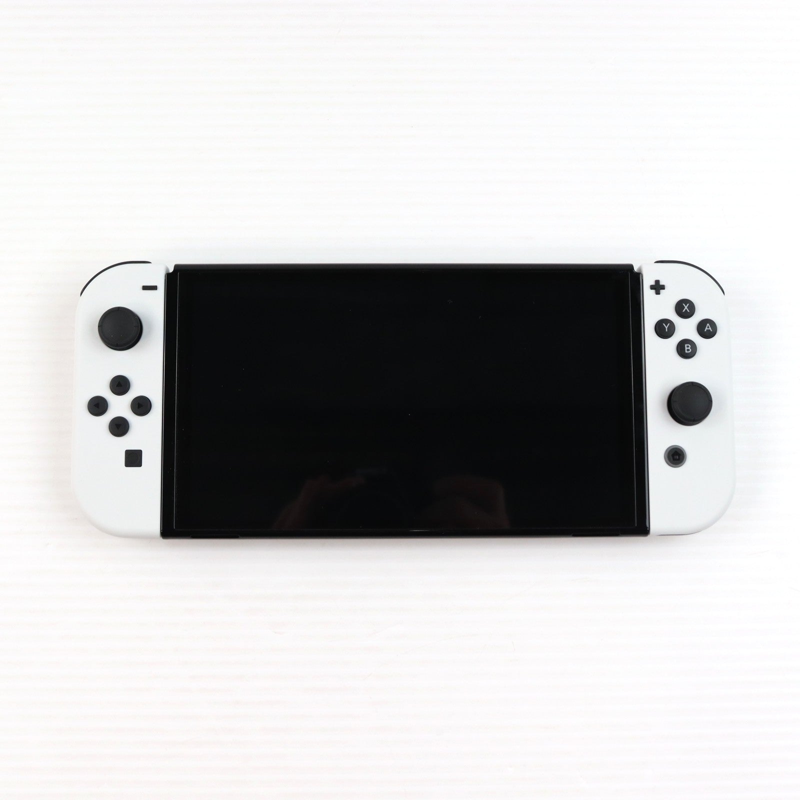 【中古即納】[Switch] (本体) Nintendo Switch(ニンテンドースイッチ) 有機ELモデル Joy-Con(L)/R ホワイト 任天堂(HEG-S-KAAAA)(20211008)