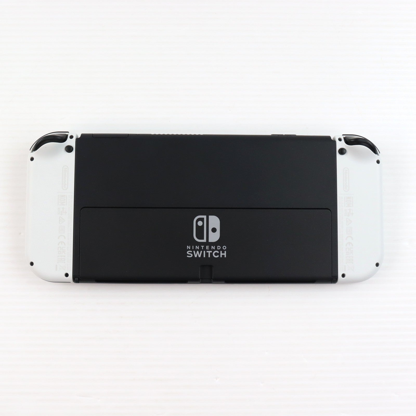 【中古即納】[Switch] (本体) Nintendo Switch(ニンテンドースイッチ) 有機ELモデル Joy-Con(L)/R ホワイト 任天堂(HEG-S-KAAAA)(20211008)