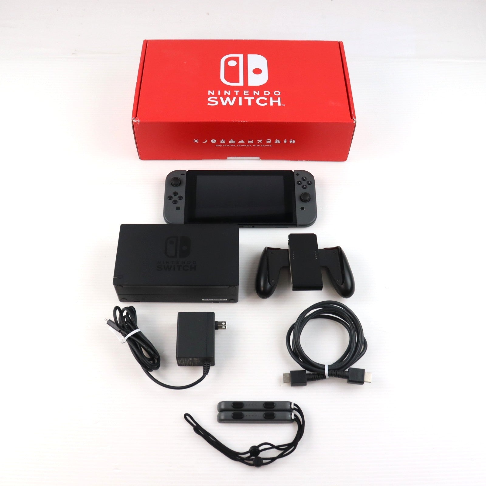 【中古即納】[Switch] (本体) マイニンテンドーストア限定 Nintendo Switch(ニンテンドースイッチ) カスタマイズ Joy-Con(L)/(R) グレー Joy-Conストラップ グレー 任天堂(HAC-S-KAYAA)(20170303)
