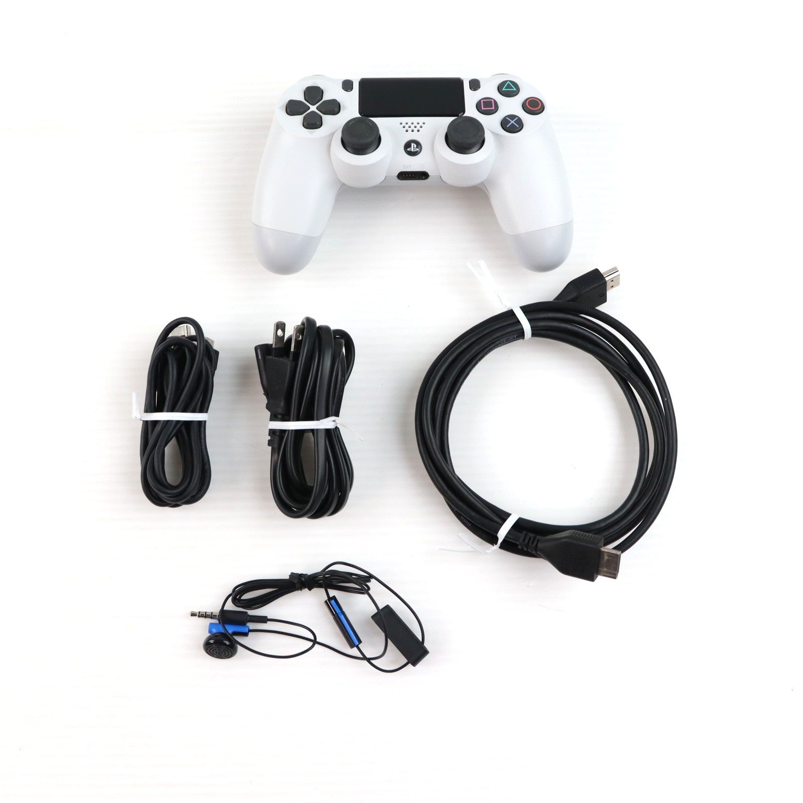 【中古即納】[PS4] (本体) PlayStation 4(プレイステーション4) グレイシャー・ホワイト 1TB SIE(CUH-2200BB02)(20180709)