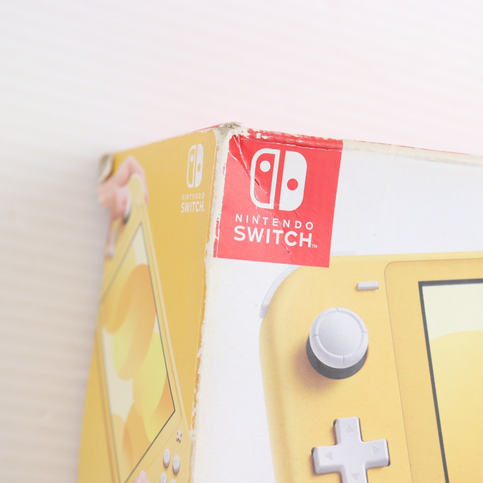 【中古即納】[Switch] (本体) Nintendo Switch Lite(ニンテンドースイッチライト) イエロー 任天堂(HDH-S-YAZAA)(20190920)