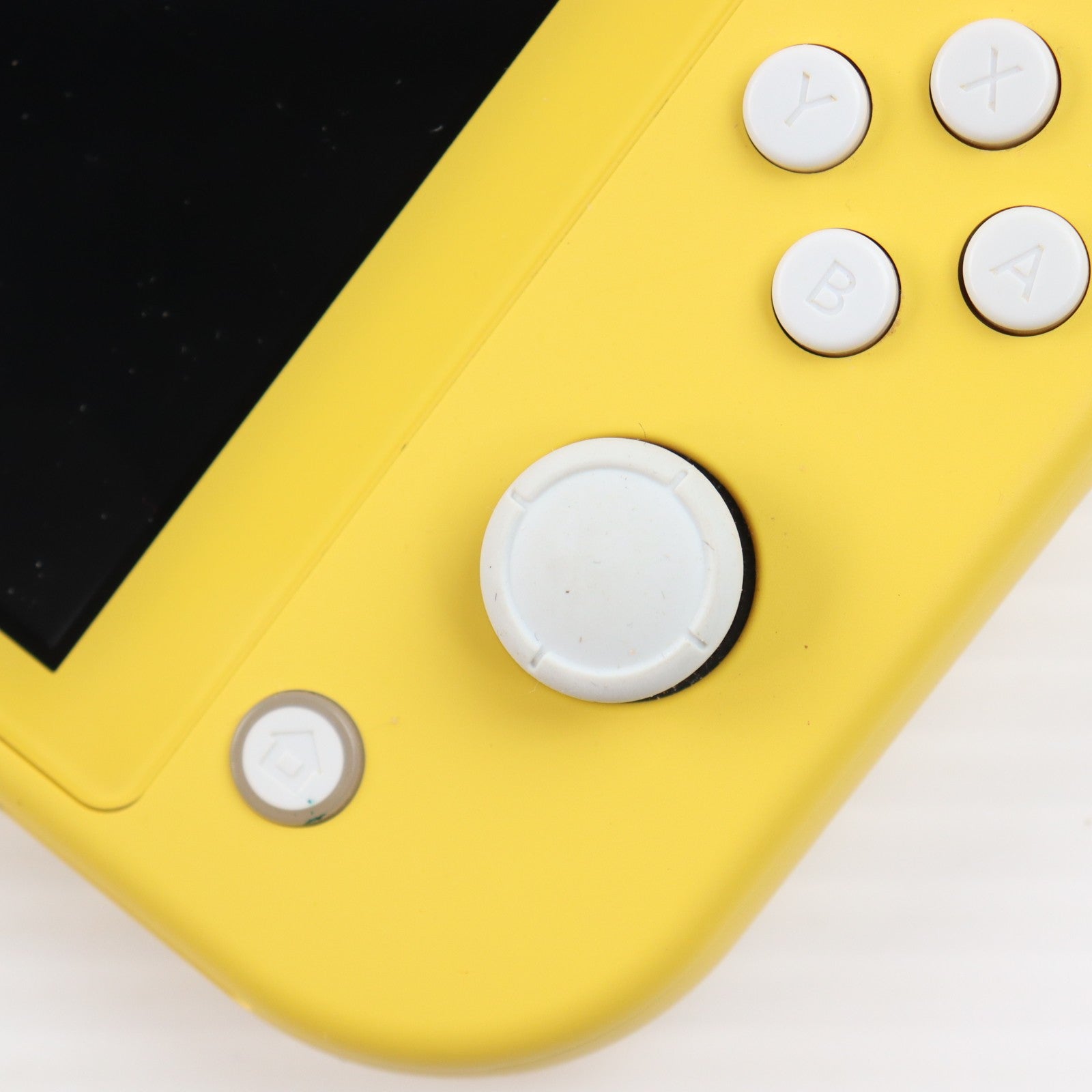 【中古即納】[Switch] (本体) Nintendo Switch Lite(ニンテンドースイッチライト) イエロー 任天堂(HDH-S-YAZAA)(20190920)
