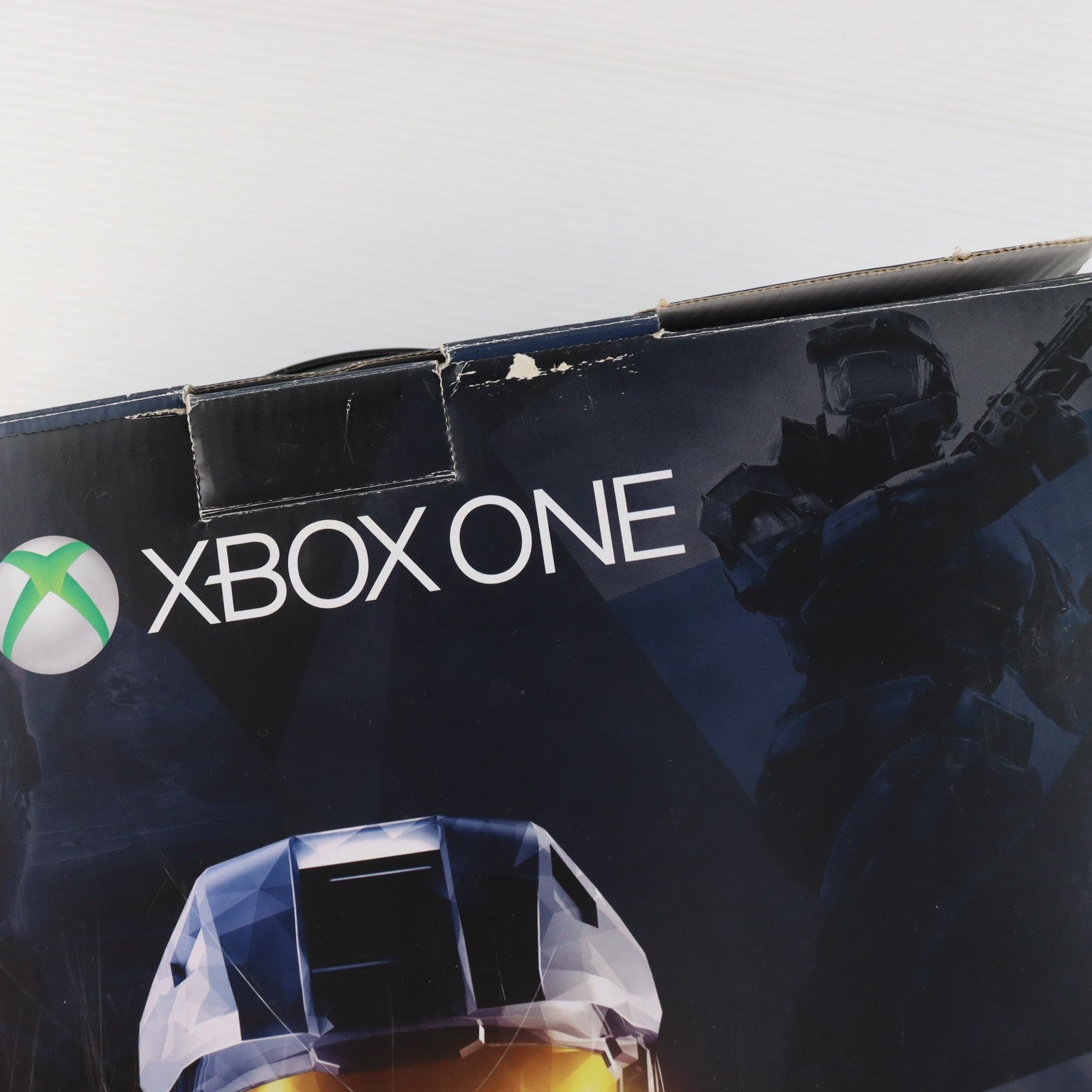 【中古即納】[XboxOne] (本体) Xbox One(Halo: The Master Chief Collection 同梱版) 日本マイクロソフト(5C6-00006)(20141113)