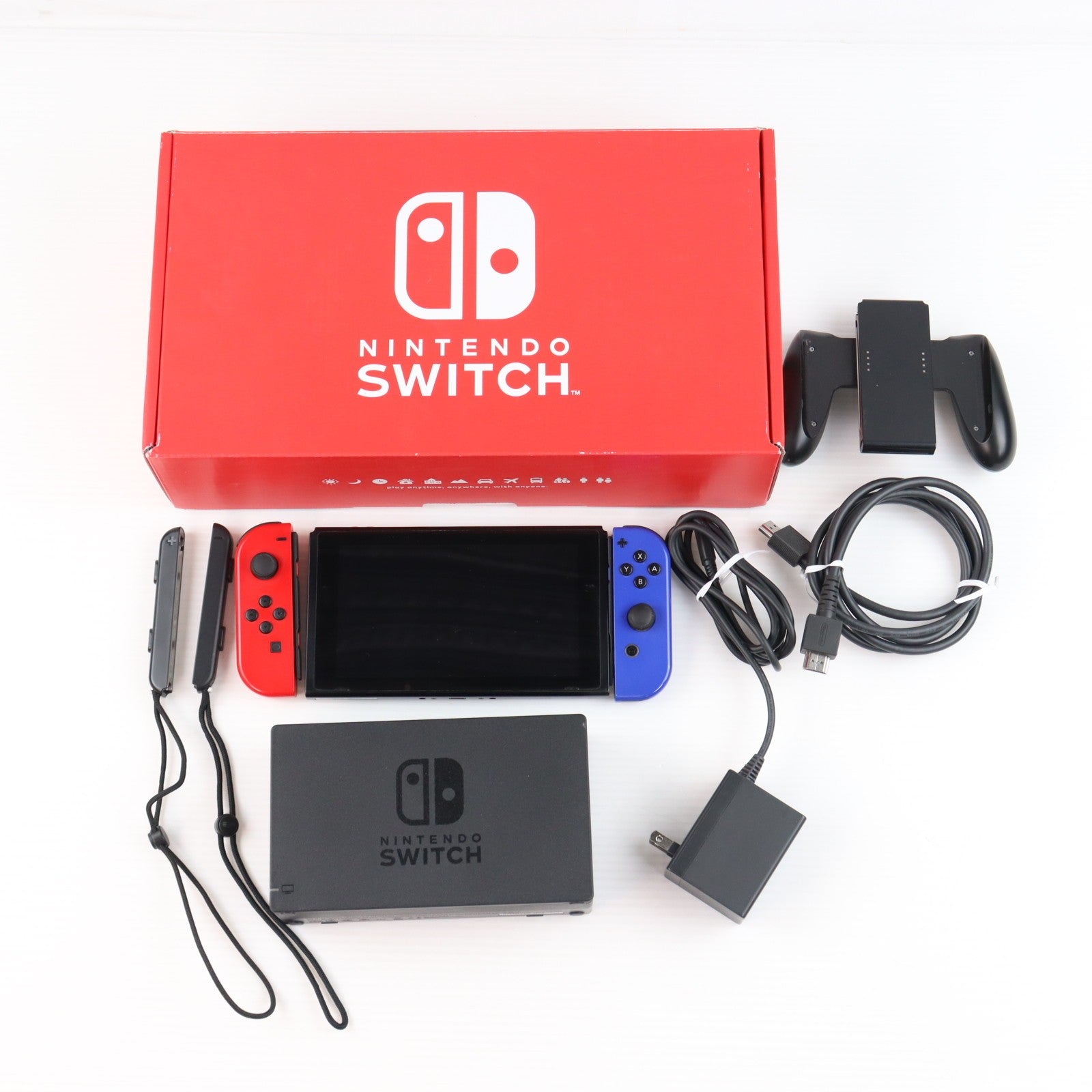 【中古即納】[Switch] (本体) マイニンテンドーストア限定 (新型)Nintendo Switch(ニンテンドースイッチ) カスタマイズ Joy-Con(L) レッド/R ブルー Joy-Conストラップ ブラック 任天堂(HAD-S-KAYAA)(20190830)
