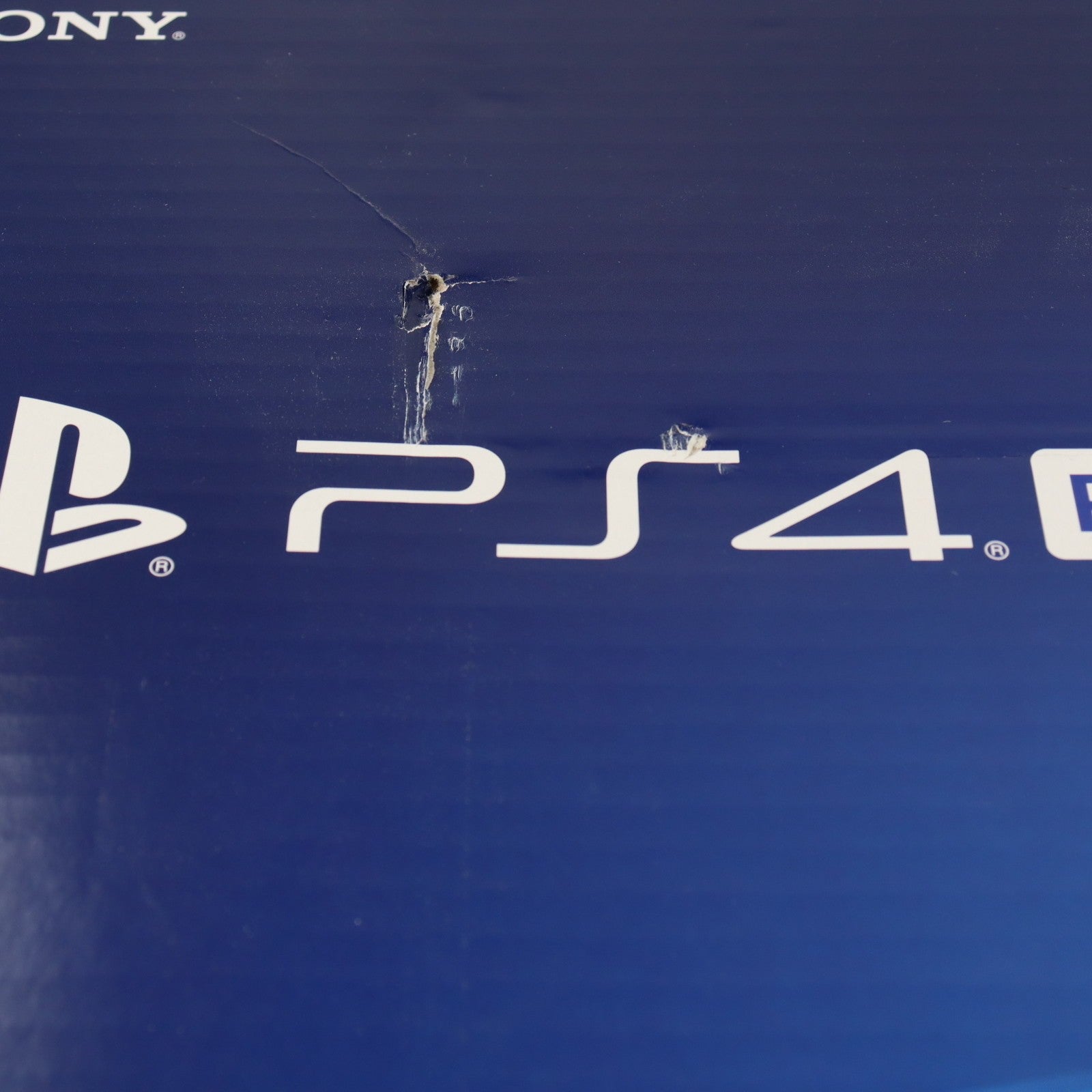 【中古即納】[PS4] (本体) PlayStation 4 Pro(プレイステーション4 プロ) グレイシャー・ホワイト 1TB SIE(CUH-7200BB02)(20181012)