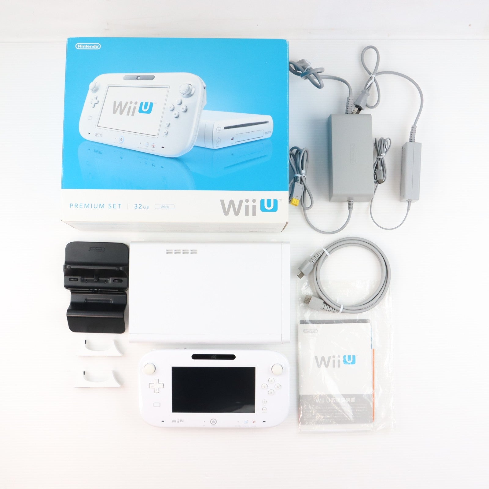 【中古即納】[WiiU] (本体) Wii U プレミアムセット 白 PREMIUM SET shiro(本体メモリー32GB) 任天堂(WUP-S-WAFC)(20130713)