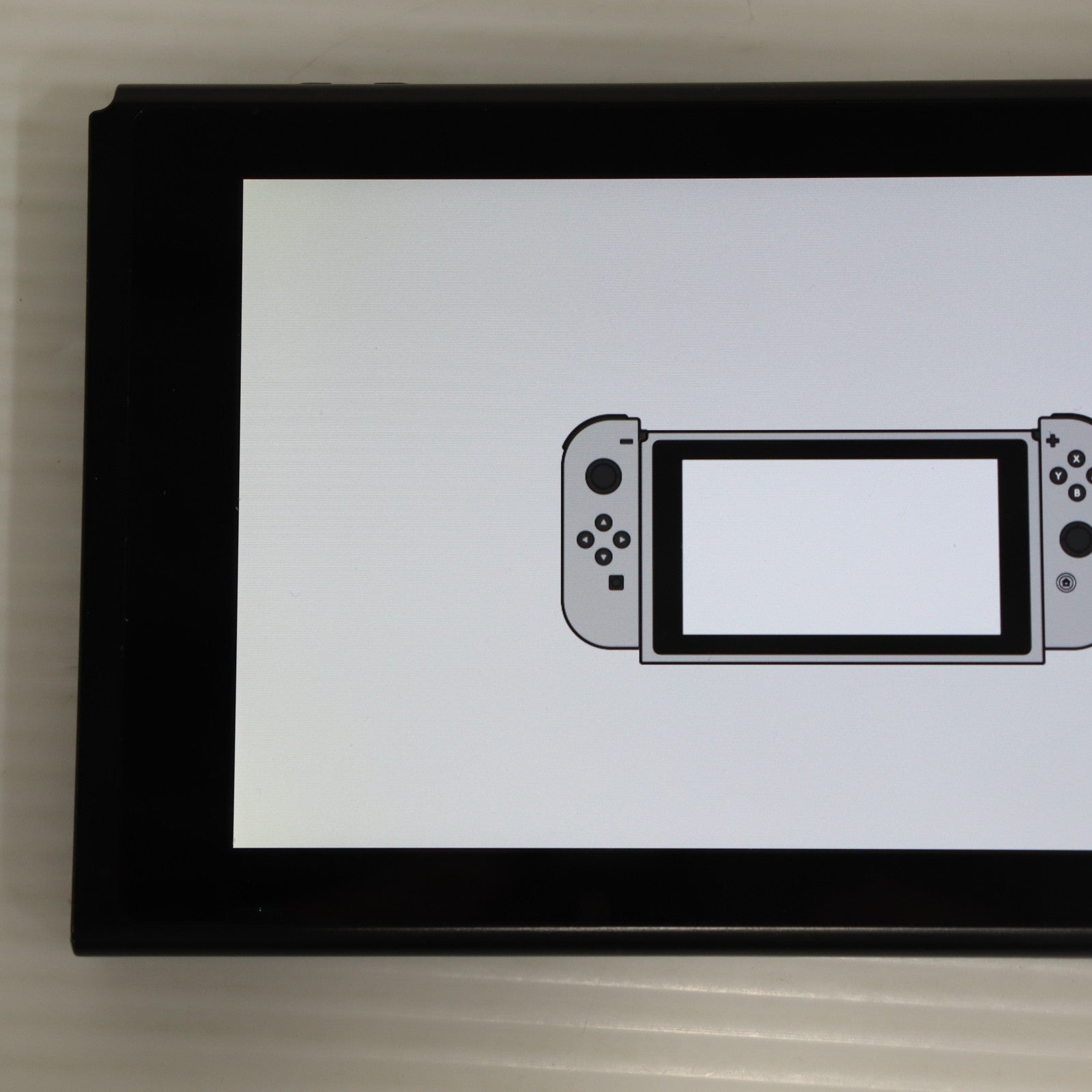 【中古即納】[Switch] (本体)(保護フィルム無し) Nintendo Switch(ニンテンドースイッチ) スーパーマリオ オデッセイセット 任天堂(HAC-S-KADEE)(20171027)