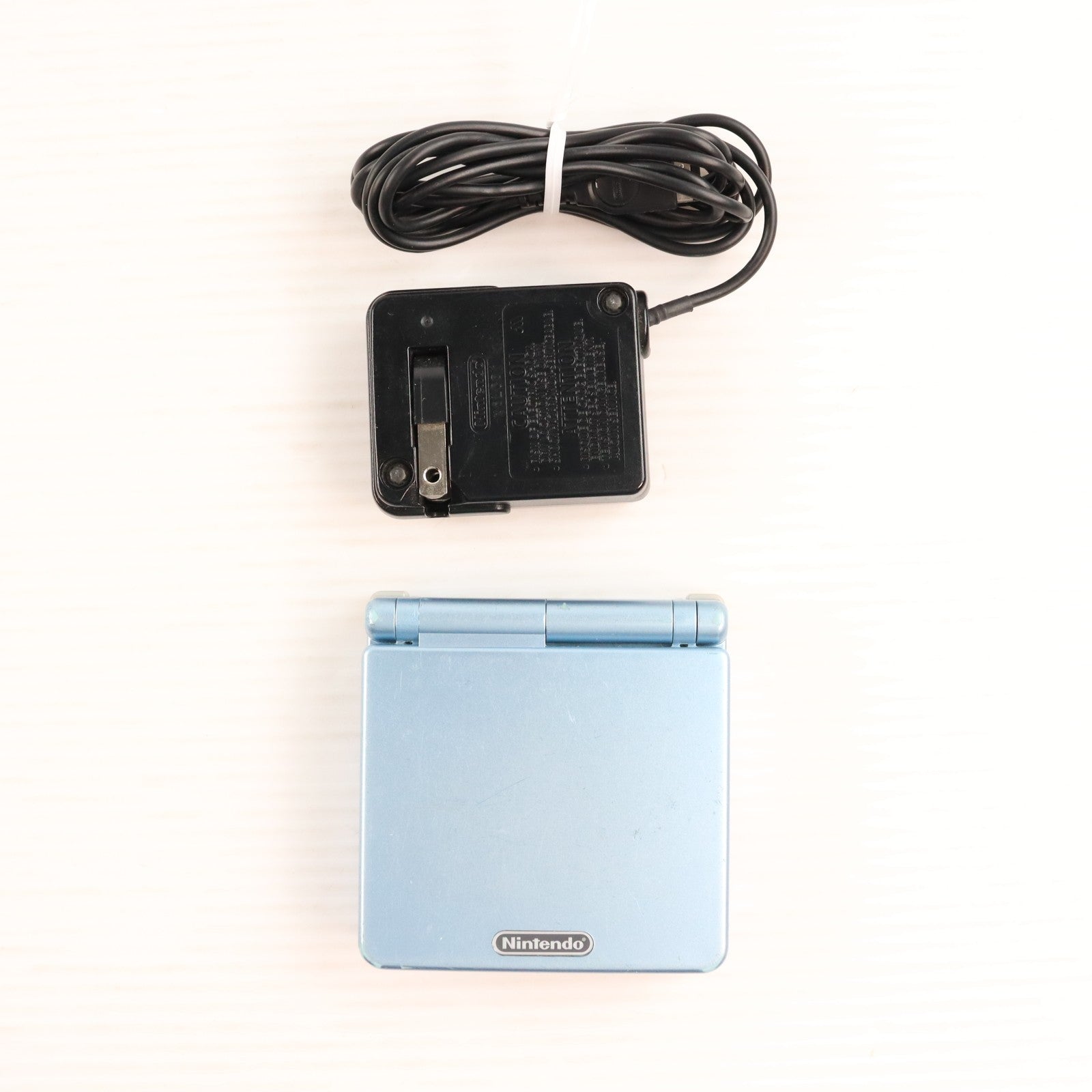 【中古即納】[GBA] (本体) GAMEBOY ADVANCE SP(ゲームボーイアドバンスSP) パールブルー 任天堂(AGS-S-PBA)(20030905)