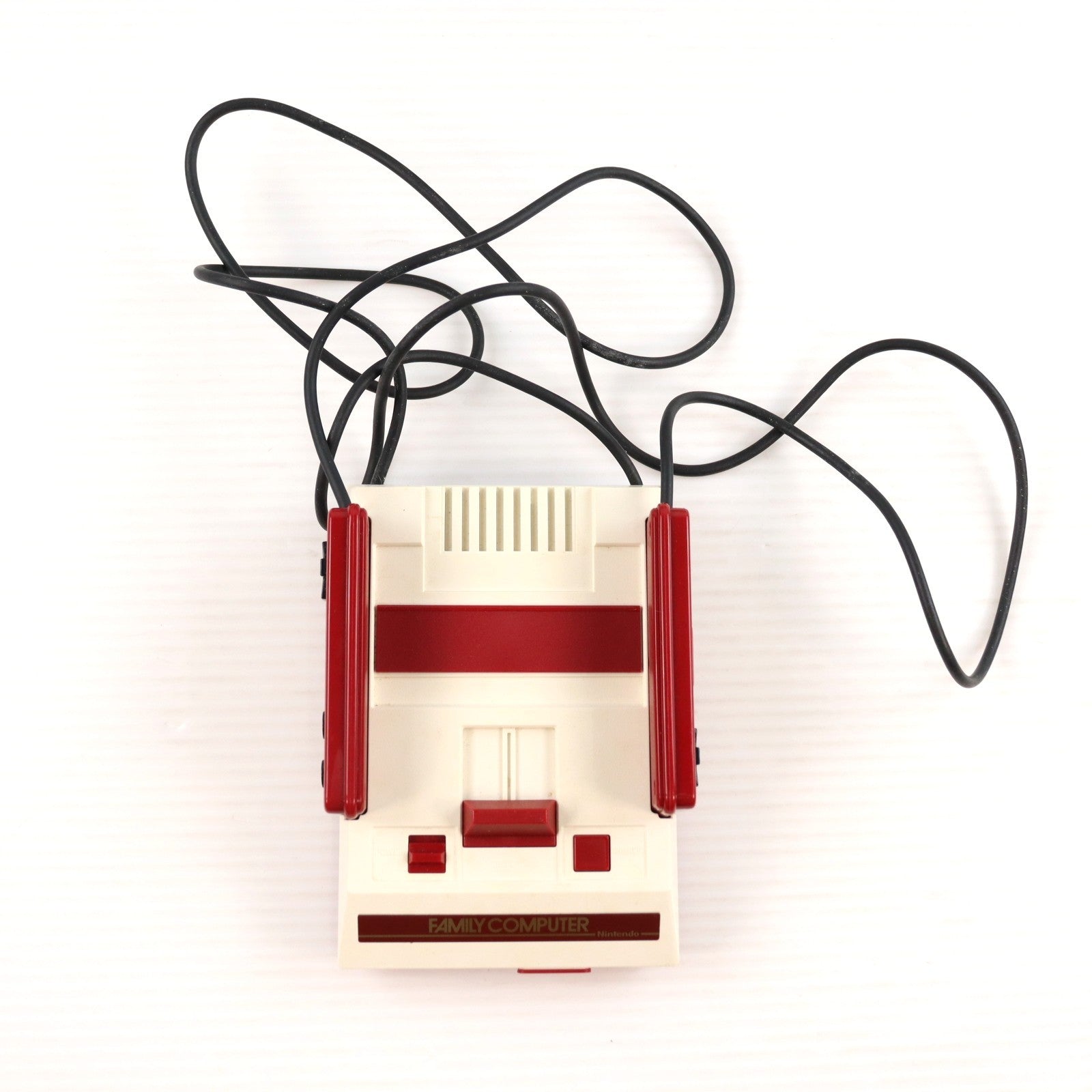 【中古即納】[FC] (本体) ニンテンドークラシックミニ ファミリーコンピュータ 任天堂(CLV-S-HVCC)(20161110)