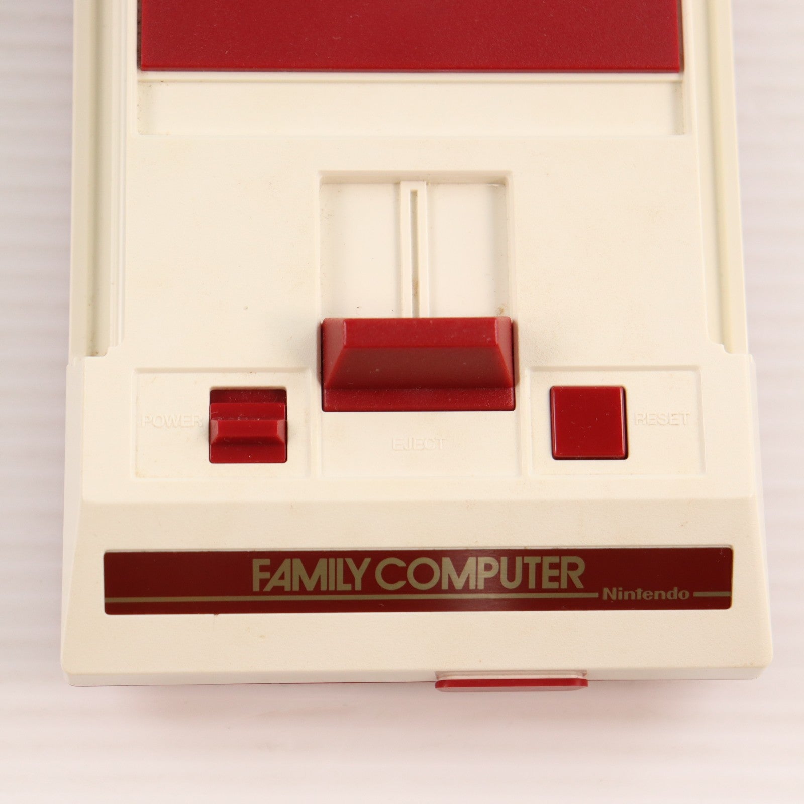 【中古即納】[FC] (本体) ニンテンドークラシックミニ ファミリーコンピュータ 任天堂(CLV-S-HVCC)(20161110)