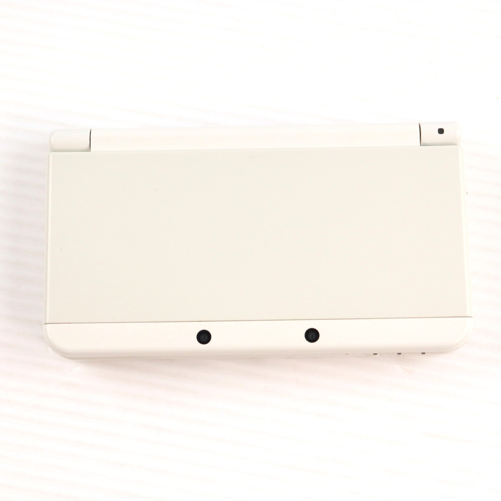 【中古即納】[3DS] (本体) Newニンテンドー3DS ホワイト 任天堂(KTR-S-WAAA)(20141011)