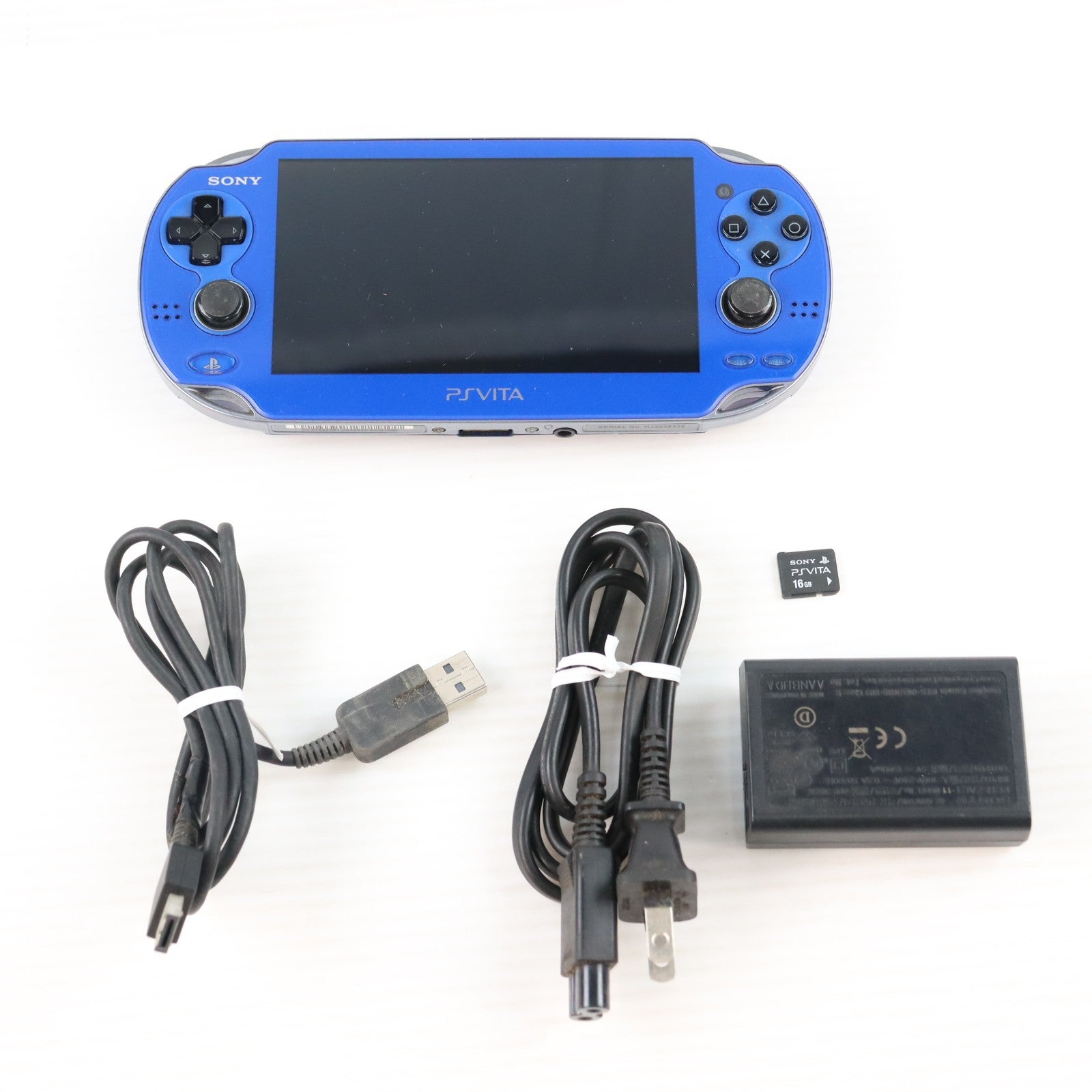 【中古即納】[PSVita] (本体) PlayStation Vita(プレイステーションVita) Wi-Fiモデル サファイア・ブルー SCE(PCH-1000ZA04)(20121115)