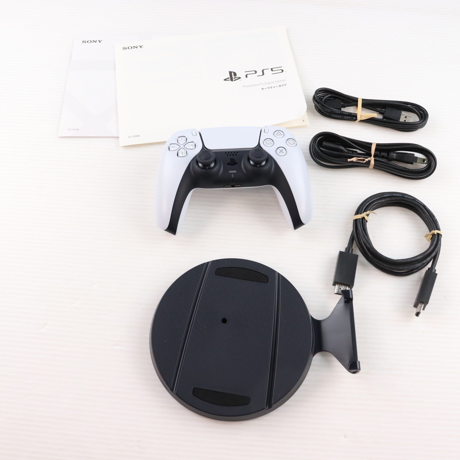 【中古即納】[PS5] (本体)(未使用) PlayStation 5(プレイステーション5) デジタル・エディション SIE(CFI-1200B01)(20220915)