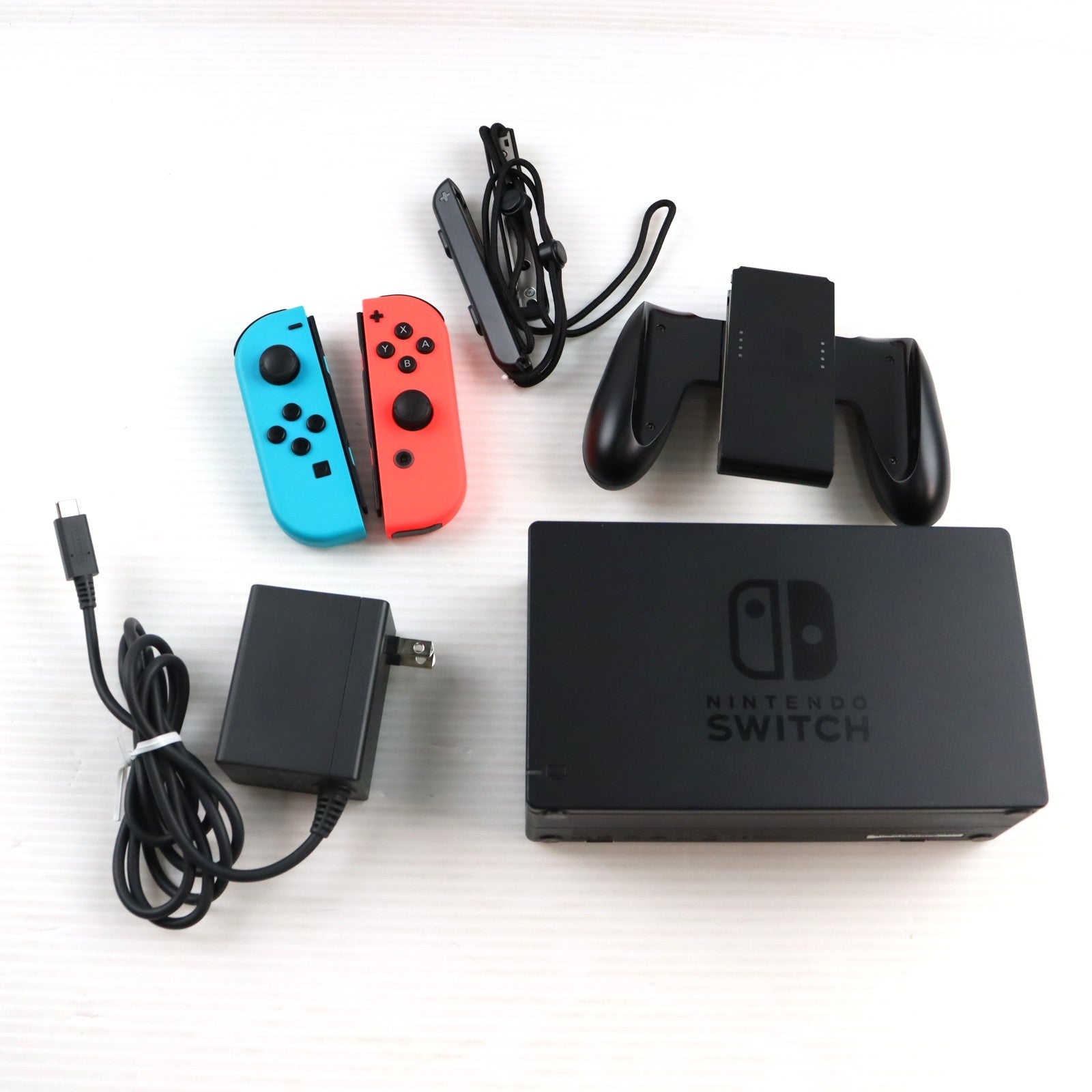 【中古即納】[Switch] (本体) Nintendo Switch(ニンテンドースイッチ) Joy-Con(L) ネオンブルー/(R) ネオンレッド 任天堂(HAD-S-KABAA)(20190830)