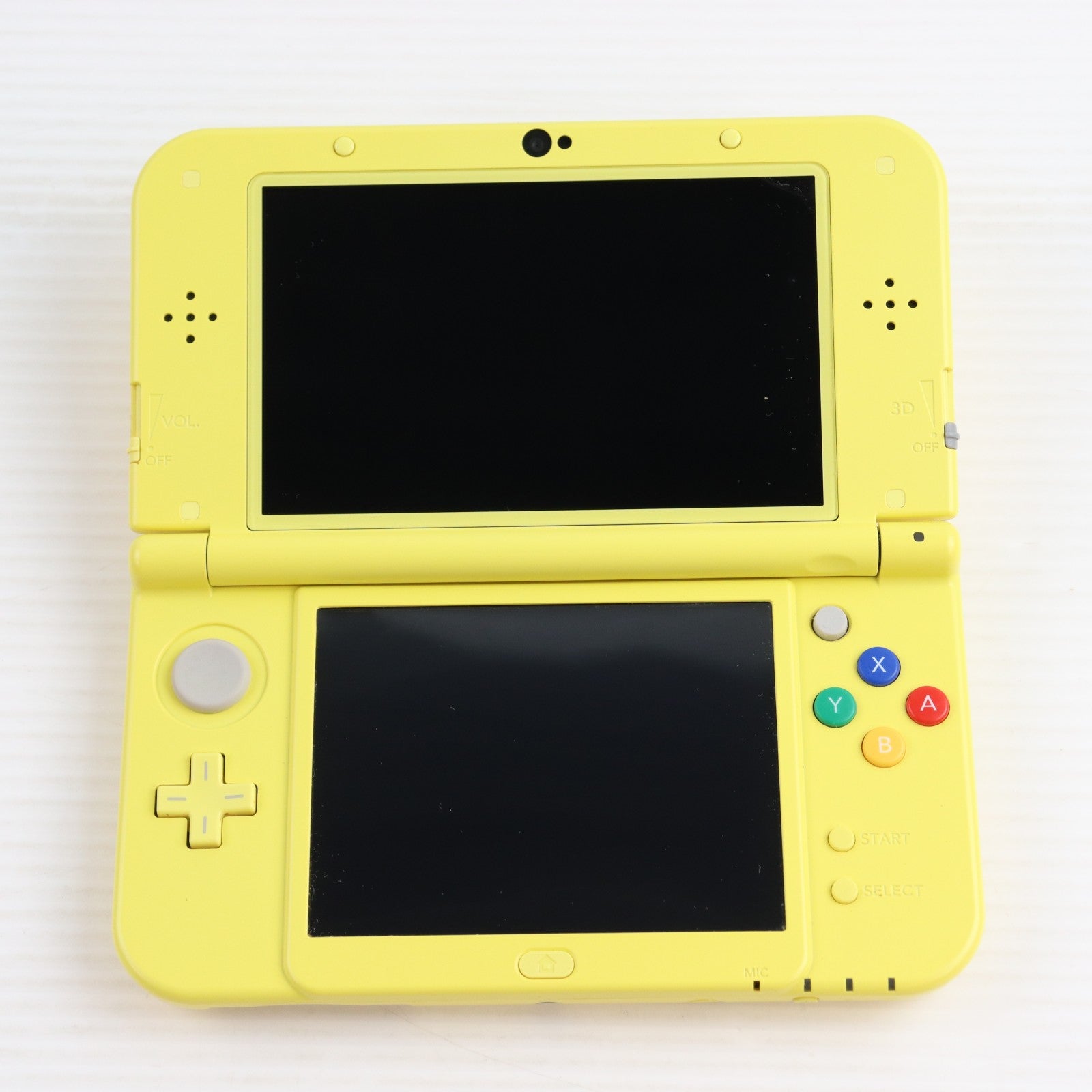 【中古即納】[3DS] (本体) Newニンテンドー3DS LL ピカチュウ イエロー 任天堂(RED-S-YCAA)(20161118)