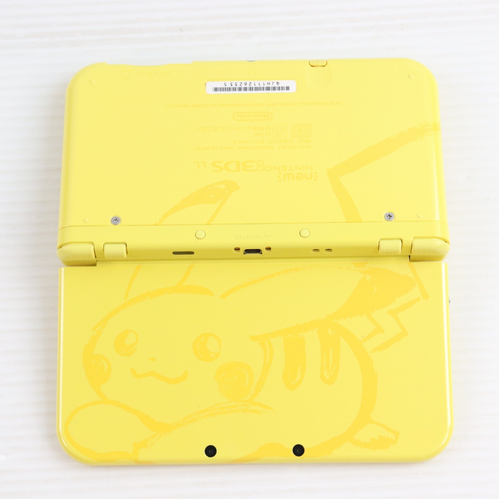 【中古即納】[3DS] (本体) Newニンテンドー3DS LL ピカチュウ イエロー 任天堂(RED-S-YCAA)(20161118)