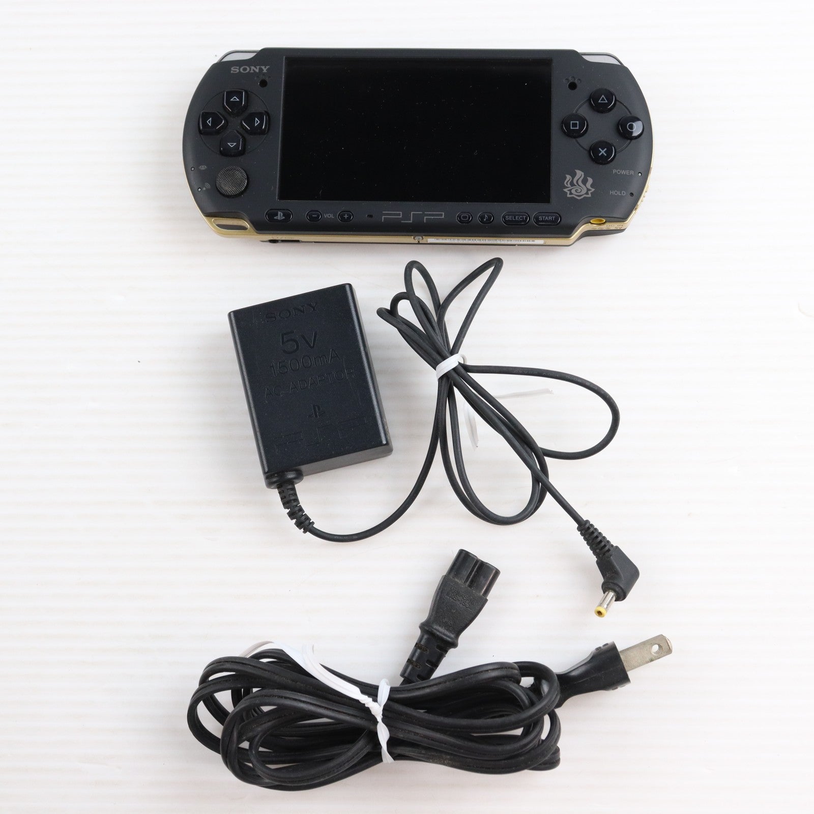 【中古即納】[PSP] (本体) PlayStation Portable(プレイステーション・ポータブル) モンスターハンターポータブル3rdハンターズモデル SCE(PSP-3000MHB)(20101201)