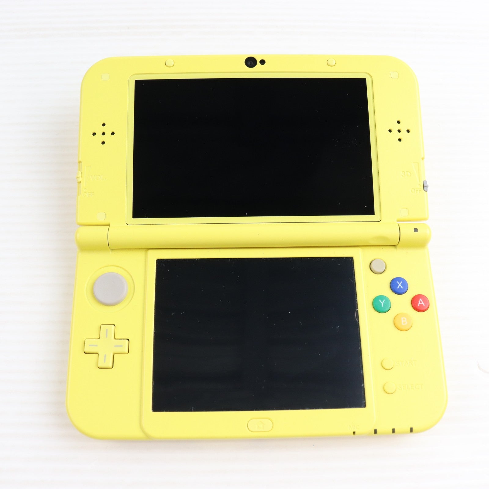【中古即納】[3DS] (本体) Newニンテンドー3DS LL ピカチュウ イエロー 任天堂(RED-S-YCAA)(20161118)