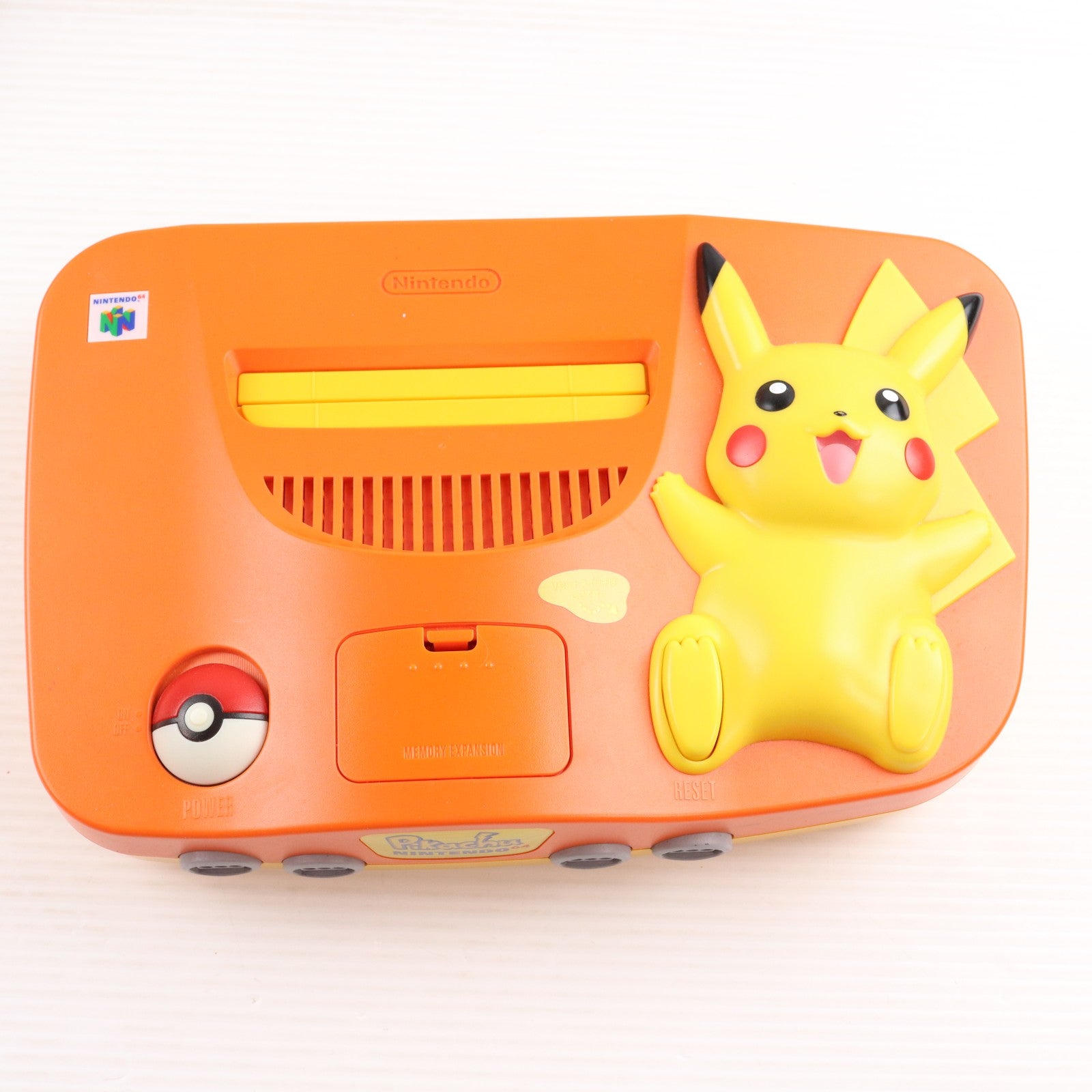 【中古即納】[N64] (本体) ピカチュウ NINTENDO64(ニンテンドウ64/ニンテンドー64) オレンジ&イエロー 任天堂(NUS-101)(20000721)