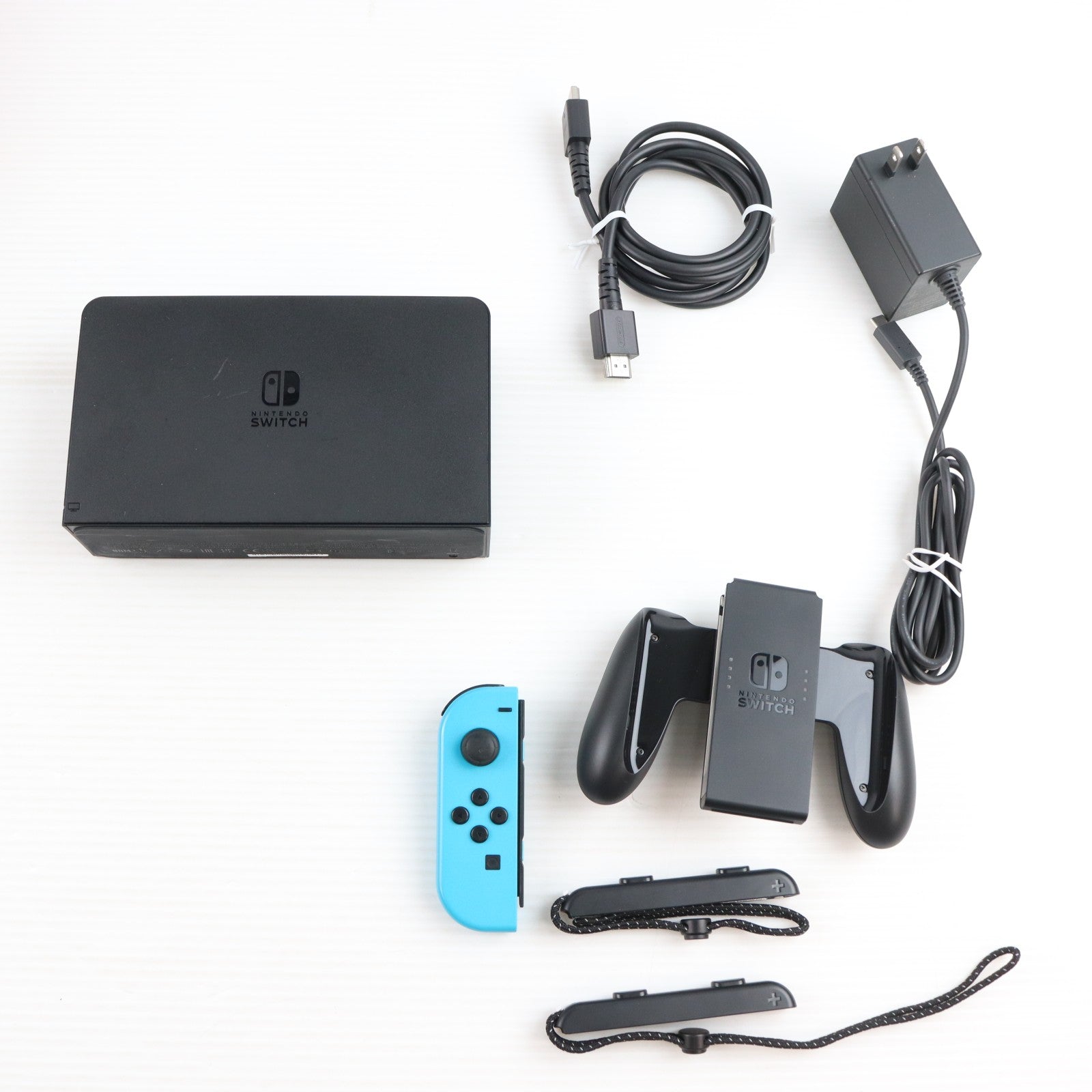 【中古即納】[Switch] (本体) Nintendo Switch(ニンテンドースイッチ) 有機ELモデル Joy-Con(L) ネオンブルー/R ネオンレッド 任天堂(HEG-S-KABAA)(20211008)