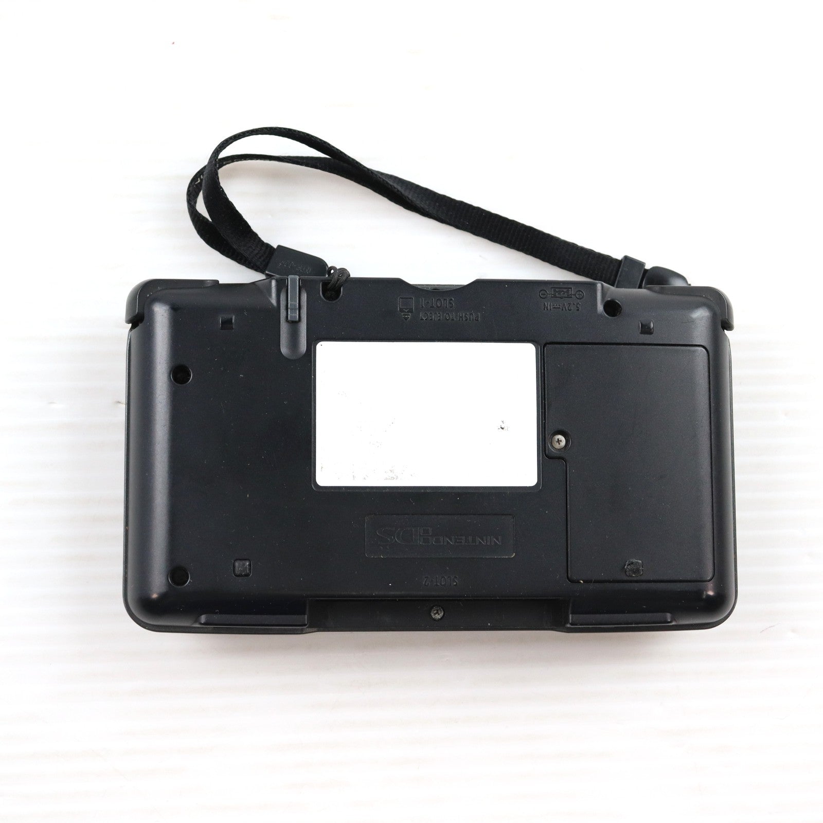 【中古即納】[NDS] (本体) ニンテンドーDS グラファイトブラック 任天堂(NTR-S-ZKKA)(20050324)