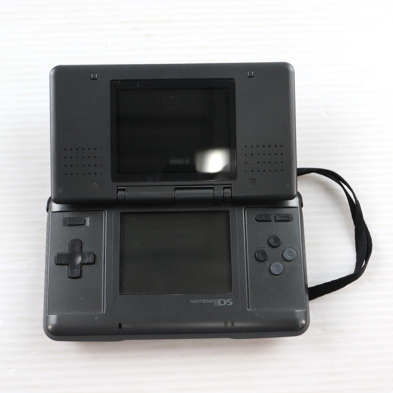 【中古即納】[NDS] (本体) ニンテンドーDS グラファイトブラック 任天堂(NTR-S-ZKKA)(20050324)