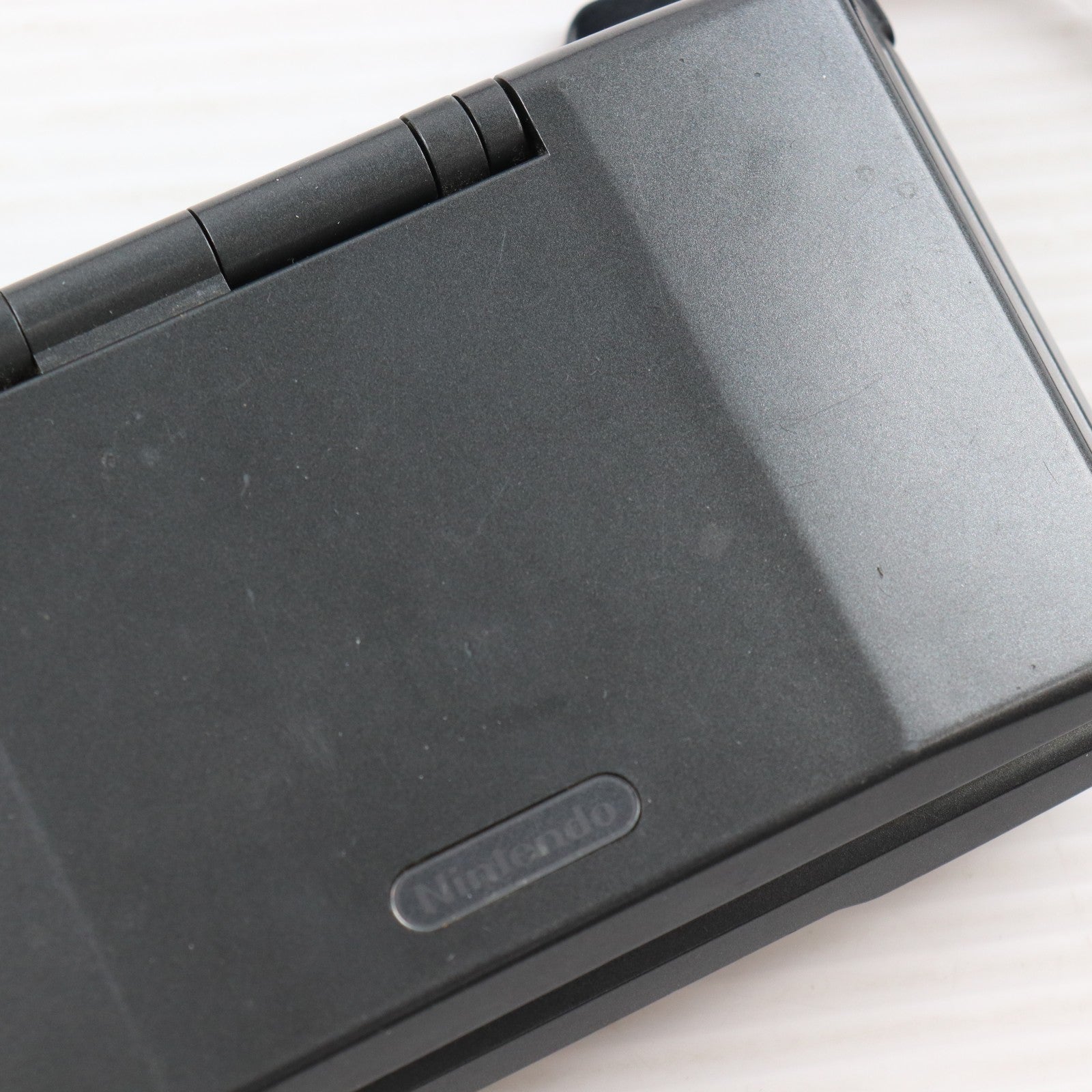 【中古即納】[NDS] (本体) ニンテンドーDS グラファイトブラック 任天堂(NTR-S-ZKKA)(20050324)