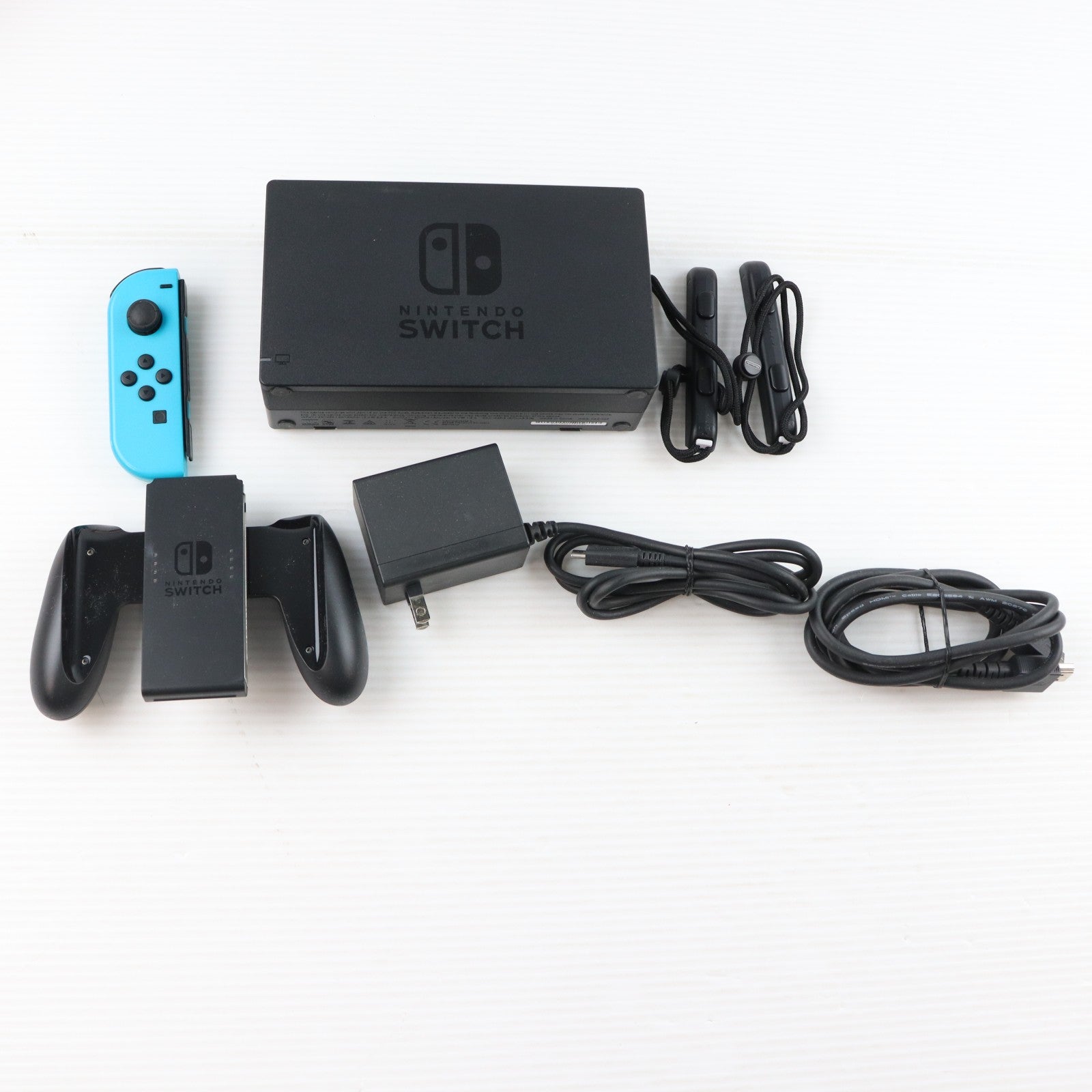 【中古即納】[Switch] (本体) Nintendo Switch(ニンテンドースイッチ) Joy-Con(L) ネオンブルー/R ネオンレッド 任天堂(HAD-S-KABAH)(20190830)