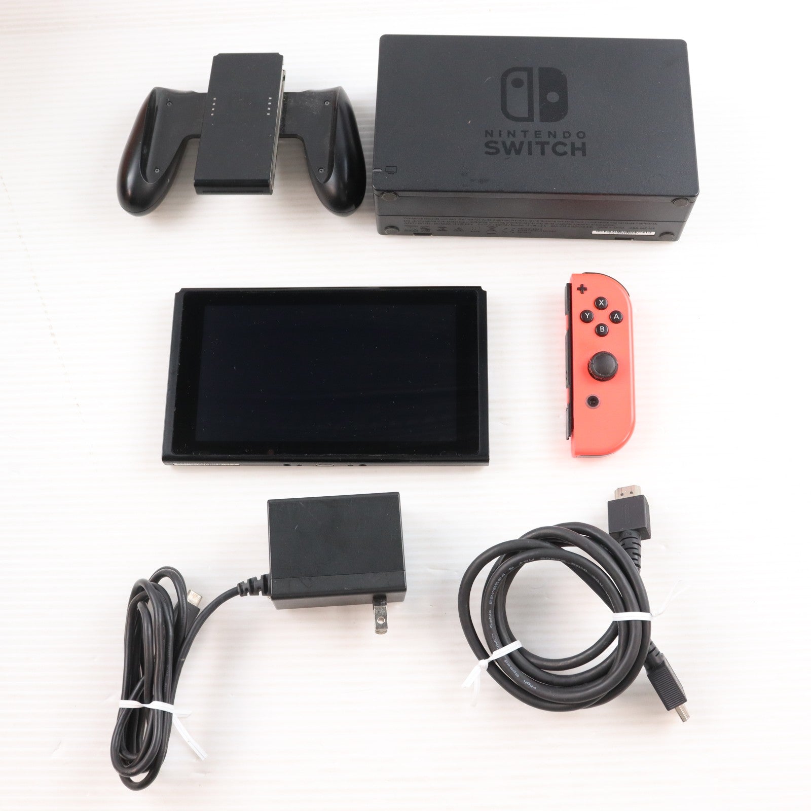 【中古即納】[Switch] (本体) Nintendo Switch(ニンテンドースイッチ) Joy-Con(L) ネオンブルー/(R) ネオンレッド 任天堂(HAD-S-KABAA)(20190830)