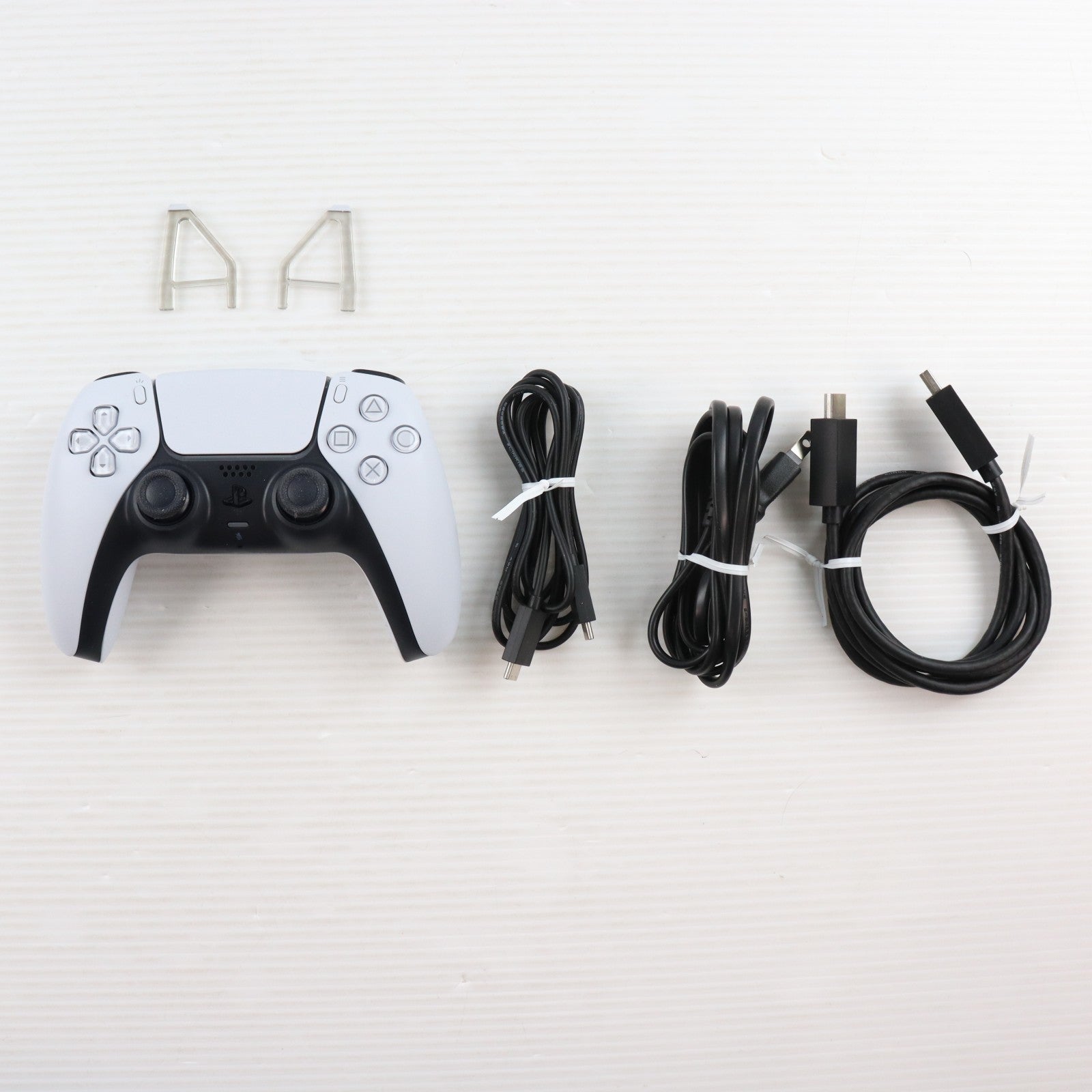 【中古即納】[PS5] (本体) PlayStation 5 slimモデル(プレイステーション5 スリムモデル) DualSense(デュアルセンス) ワイヤレスコントローラー ダブルパック SIE(CFIJ-10018)(20231110)
