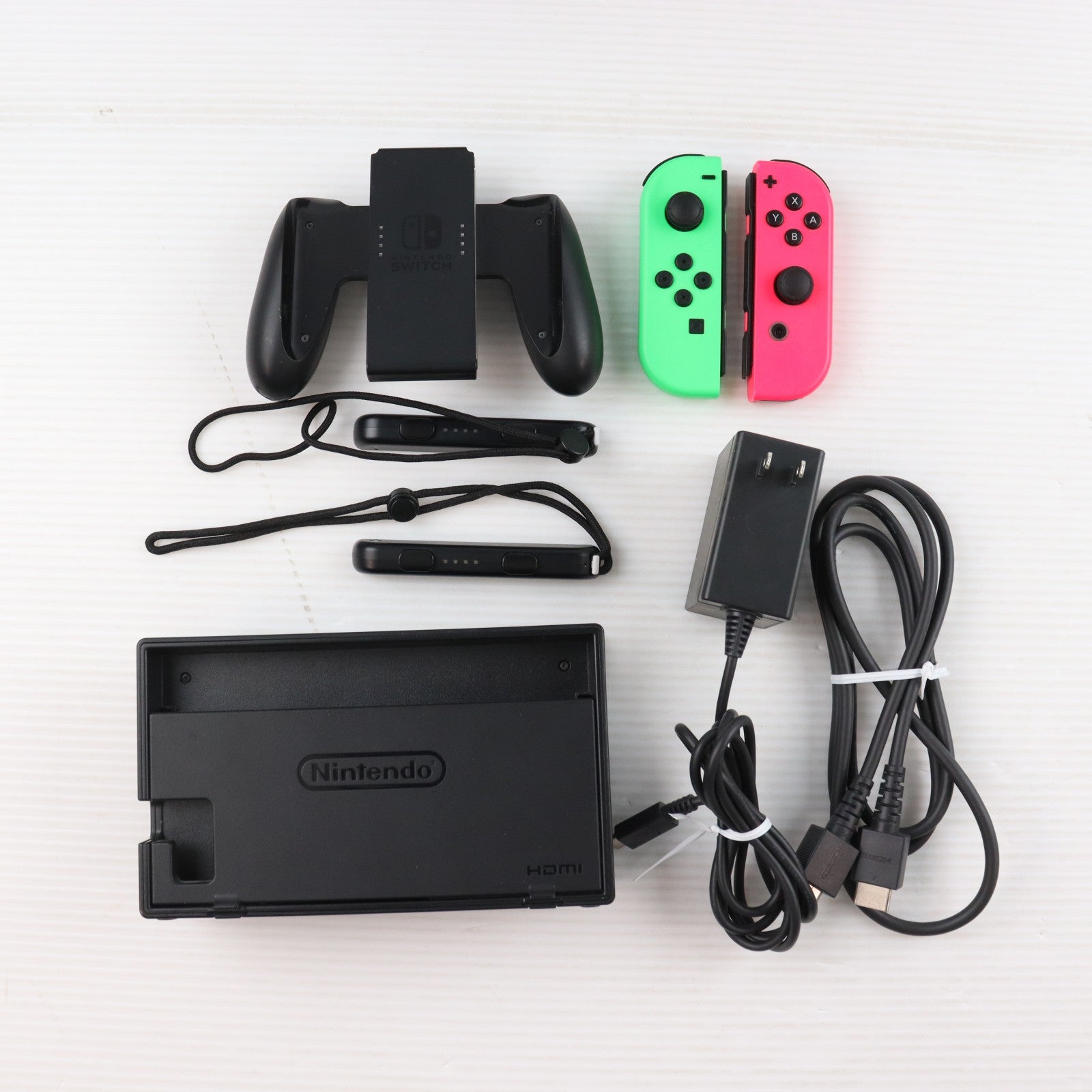 【中古即納】[Switch] (本体) ステッカー無し Nintendo Switch(ニンテンドースイッチ) スプラトゥーン2セット 任天堂(HAC-S-KACEA)(20170721)