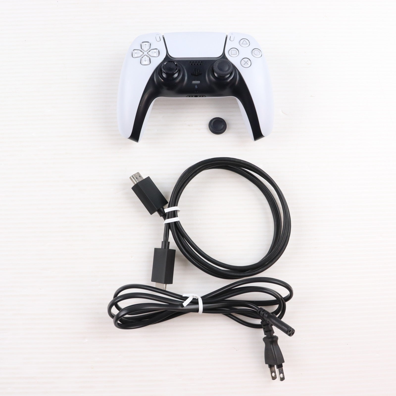 【中古即納】[PS5] (本体) PlayStation 5(プレイステーション5) SIE(CFI-1100A01)(20210824)