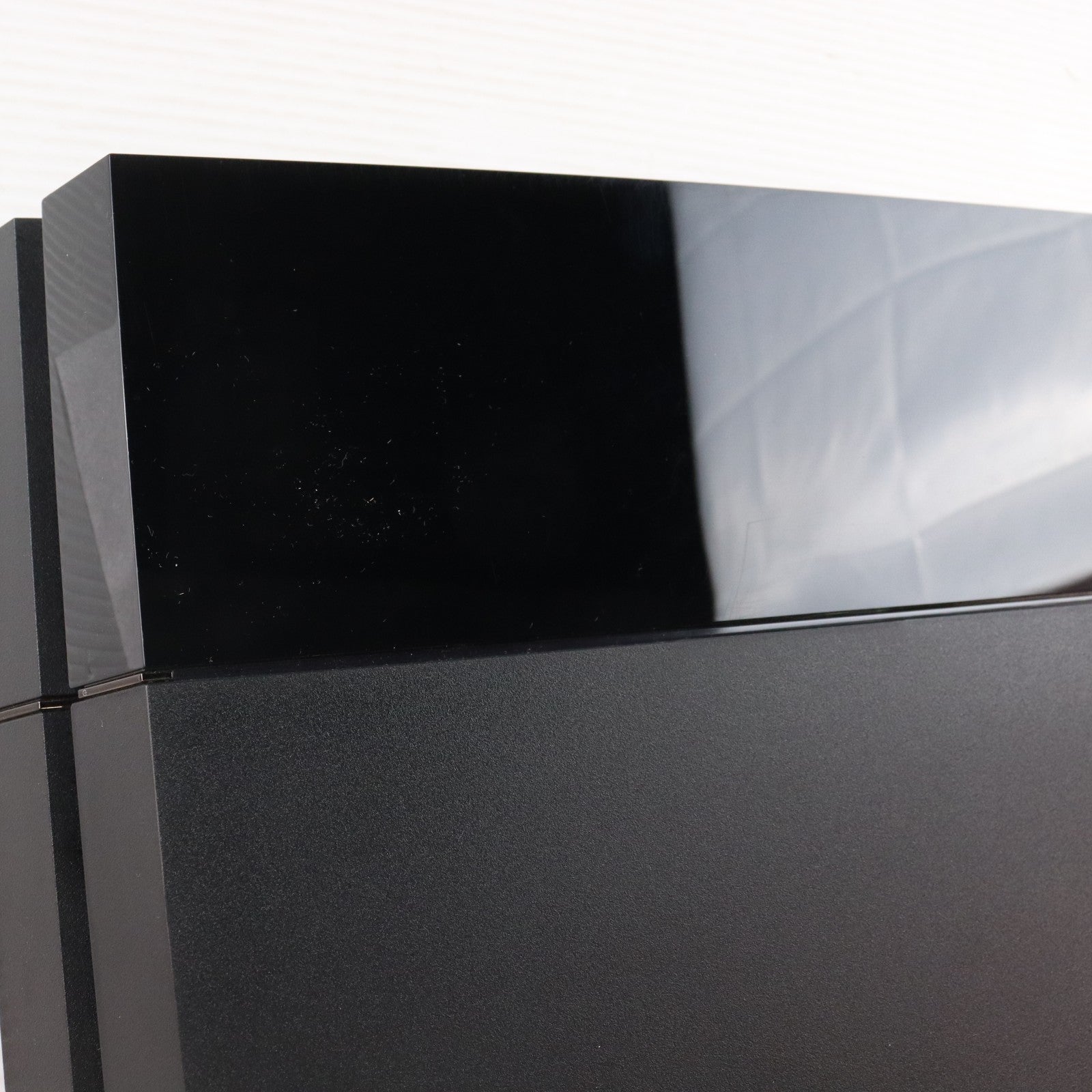【中古即納】[PS4] (本体) PlayStation 4(プレイステーション4) ジェット・ブラック HDD500GB SCE(CUH-1000AB01)(20140222)