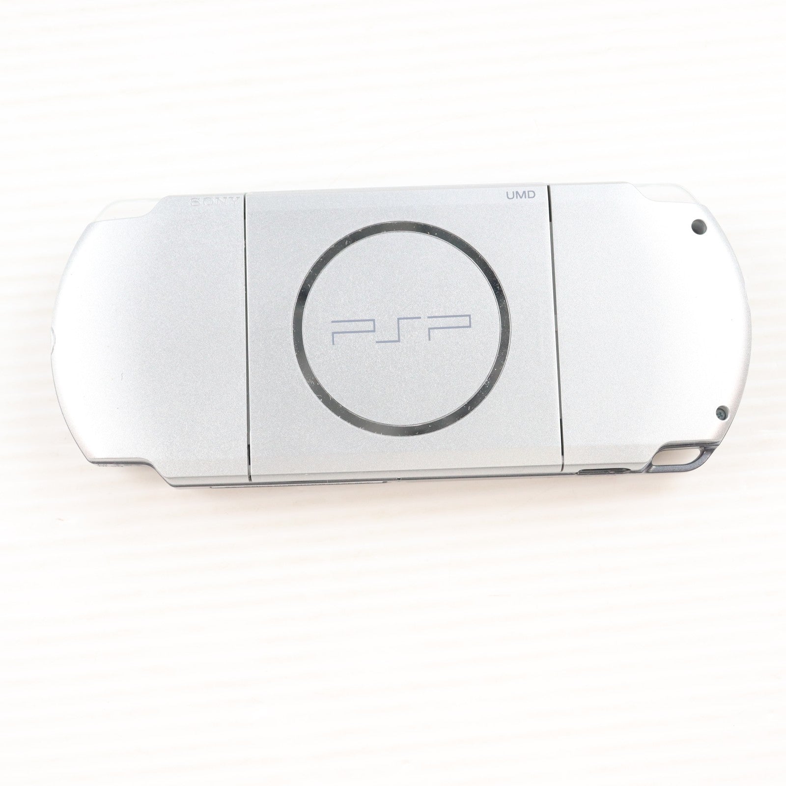 【中古即納】[PSP] (本体) PlayStation Portable(プレイステーション・ポータブル) ミスティック・シルバー SCE(PSP-3000MS)(20081016)