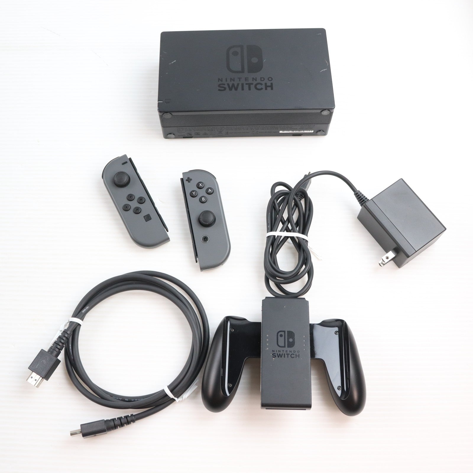 【中古即納】[Switch] (本体) Nintendo Switch(ニンテンドースイッチ) Joy-Con(L)/R グレー 任天堂(HAD-S-KAAAA)(20190830)